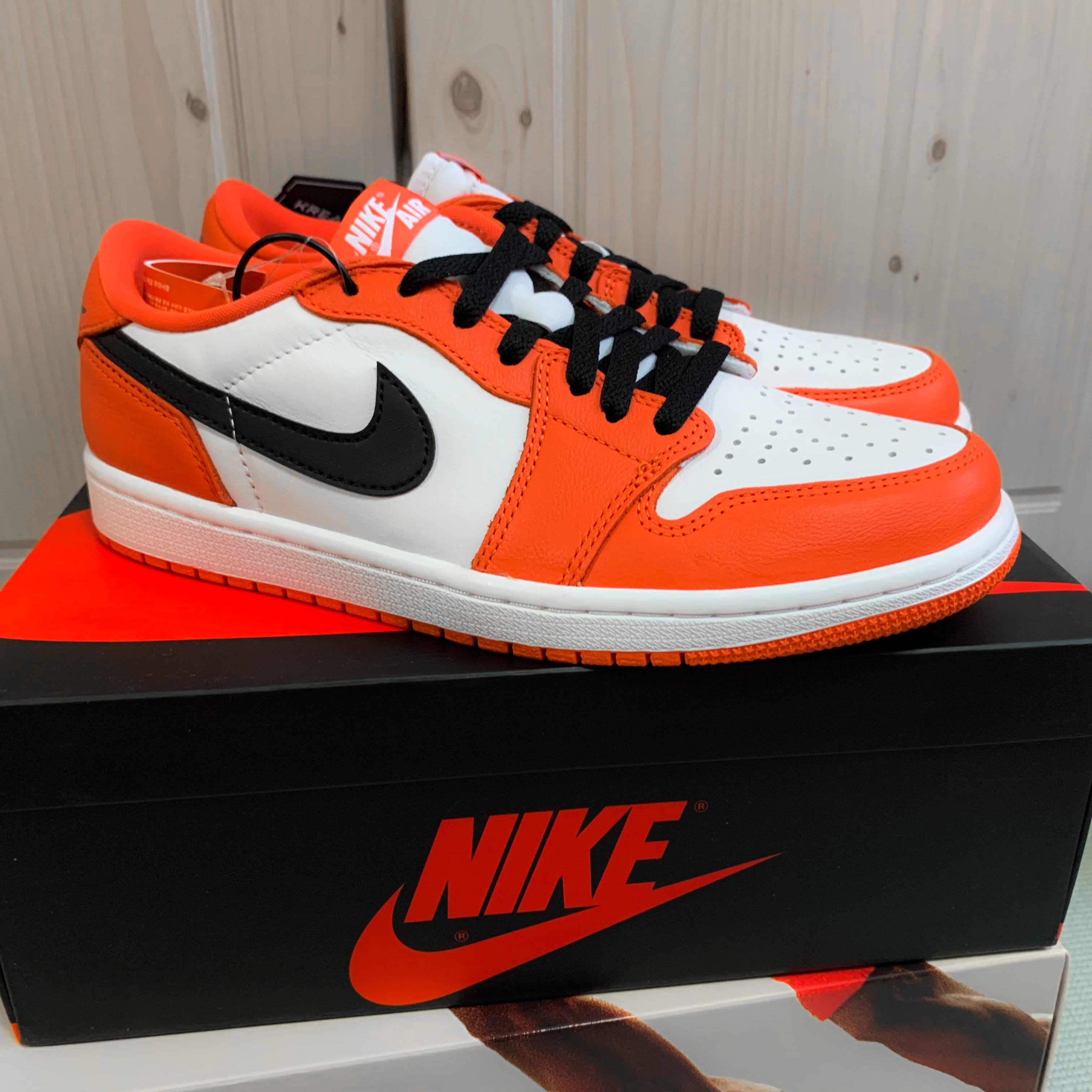 Jordan 1 Low OG Starfish 착용 스타일 - 2