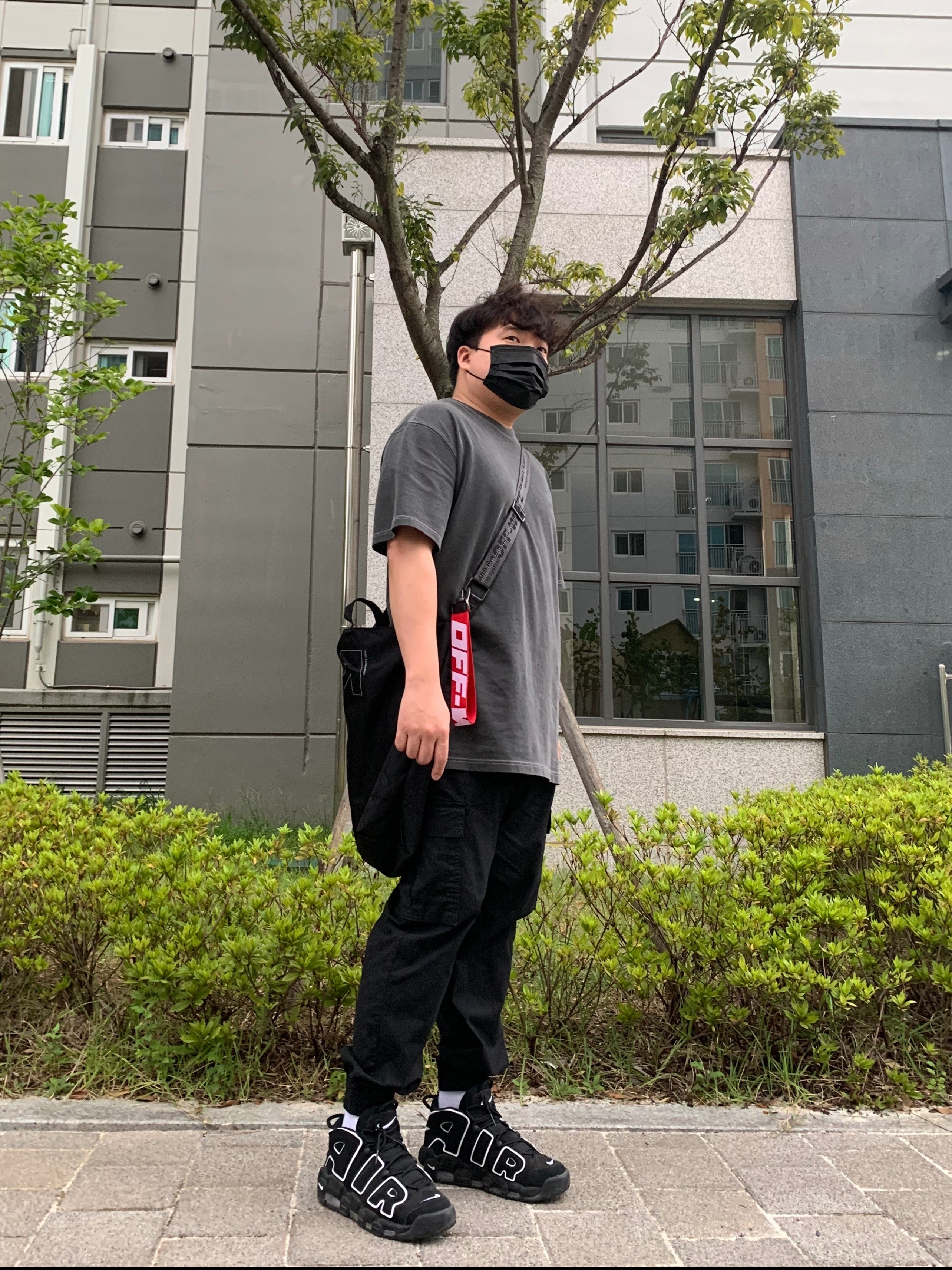 Nike Air More Uptempo Black White 2020, IAB Studio Pigment T-Shirt Black 착용 스타일