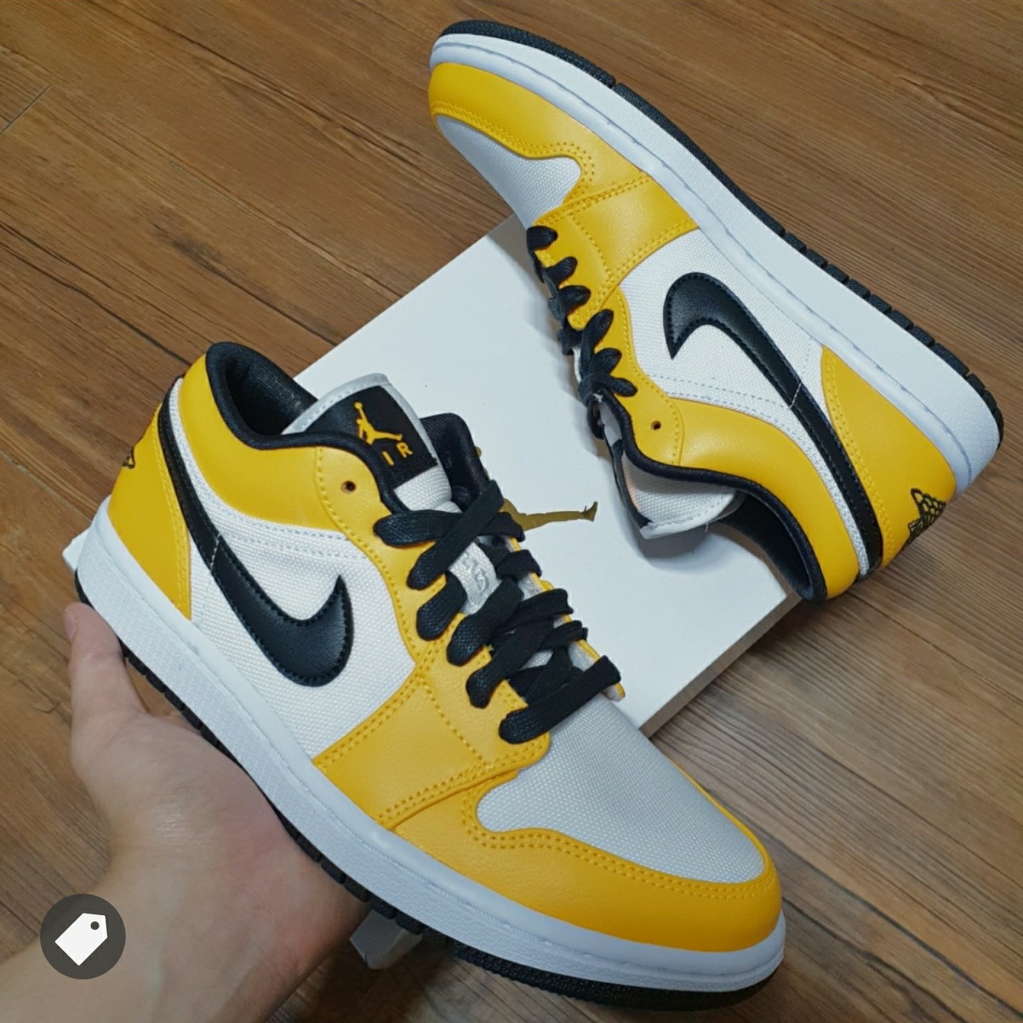 (W) Jordan 1 Low SE Laser Orange 착용 스타일 - 4