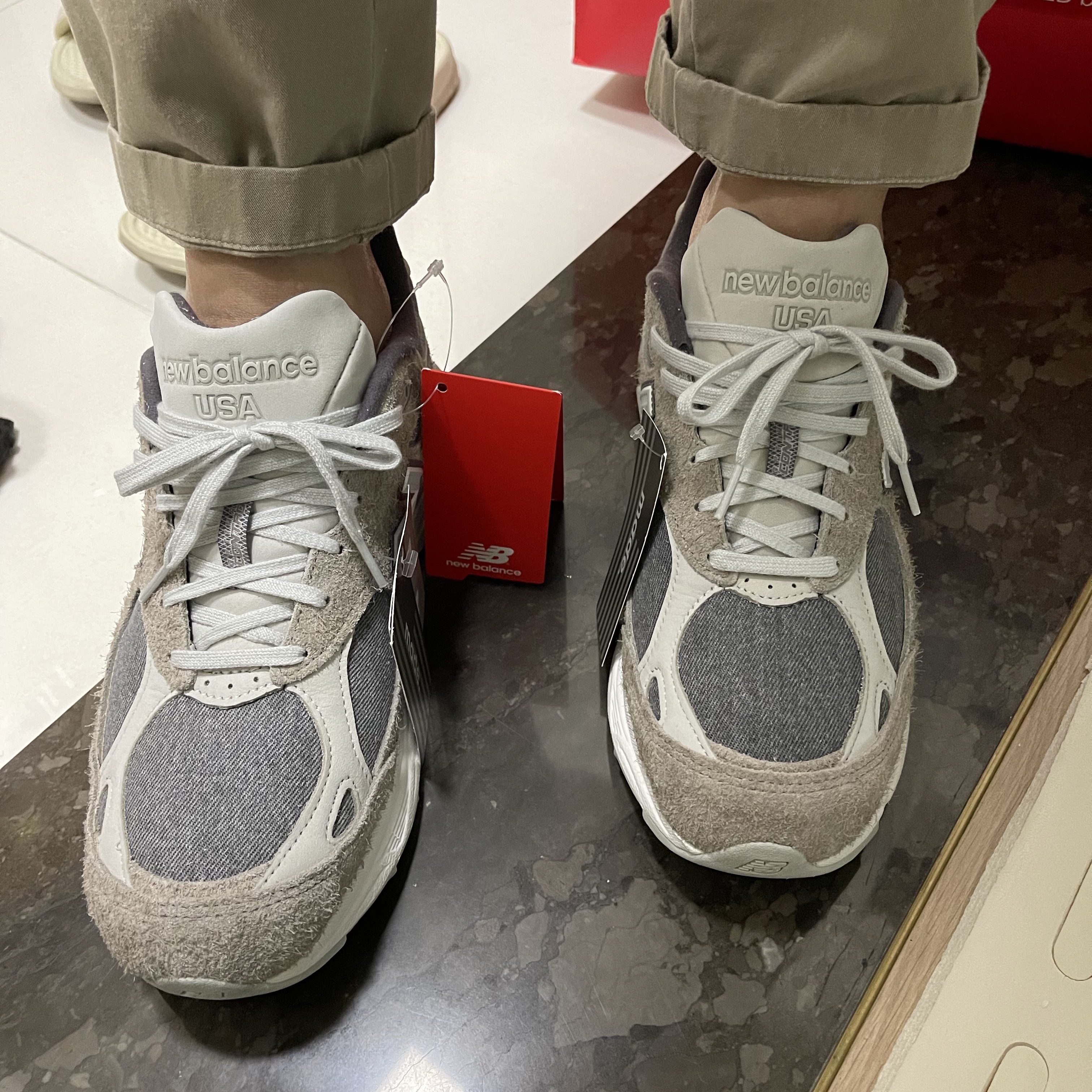 New Balance x Levi's 990v3 Grey (Levi's Tag) 착용 스타일 - 4