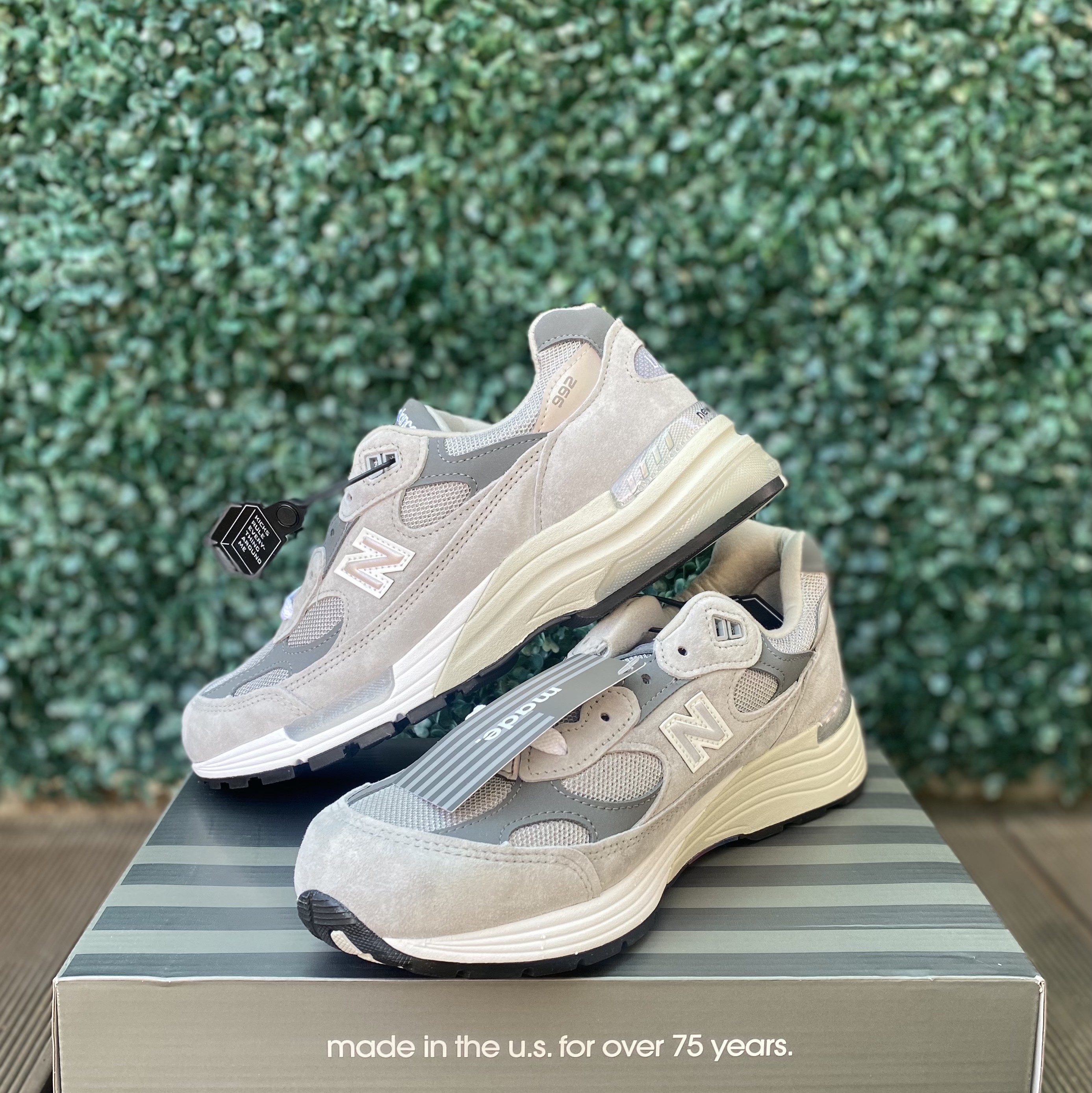 New Balance 992 Made in USA Grey - D Standard 착용 스타일