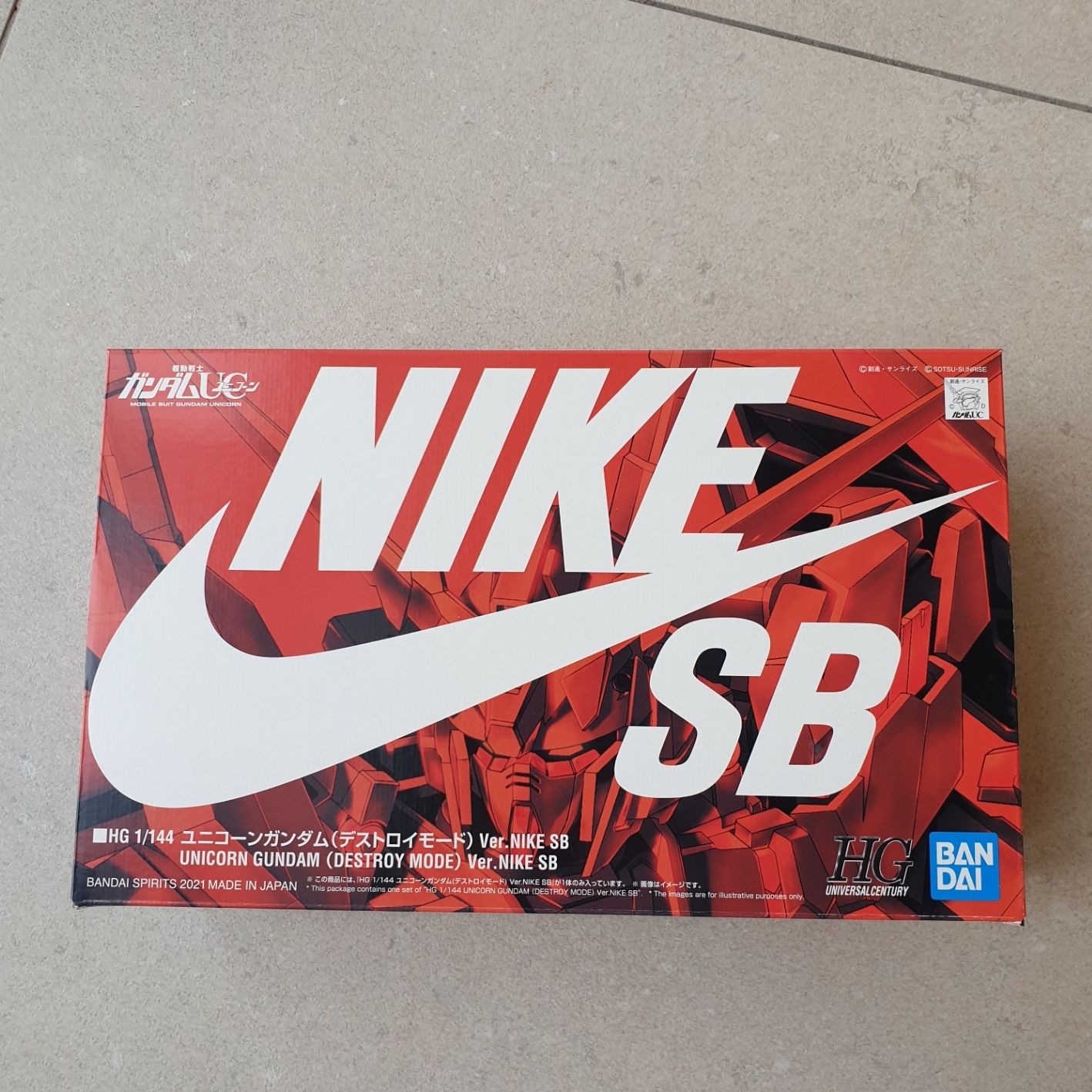 Bandai x Nike SB HG Unicorn Gundam & HG Unicorn 02 Banshee Set (Destroy Mode) 착용 스타일 - 3