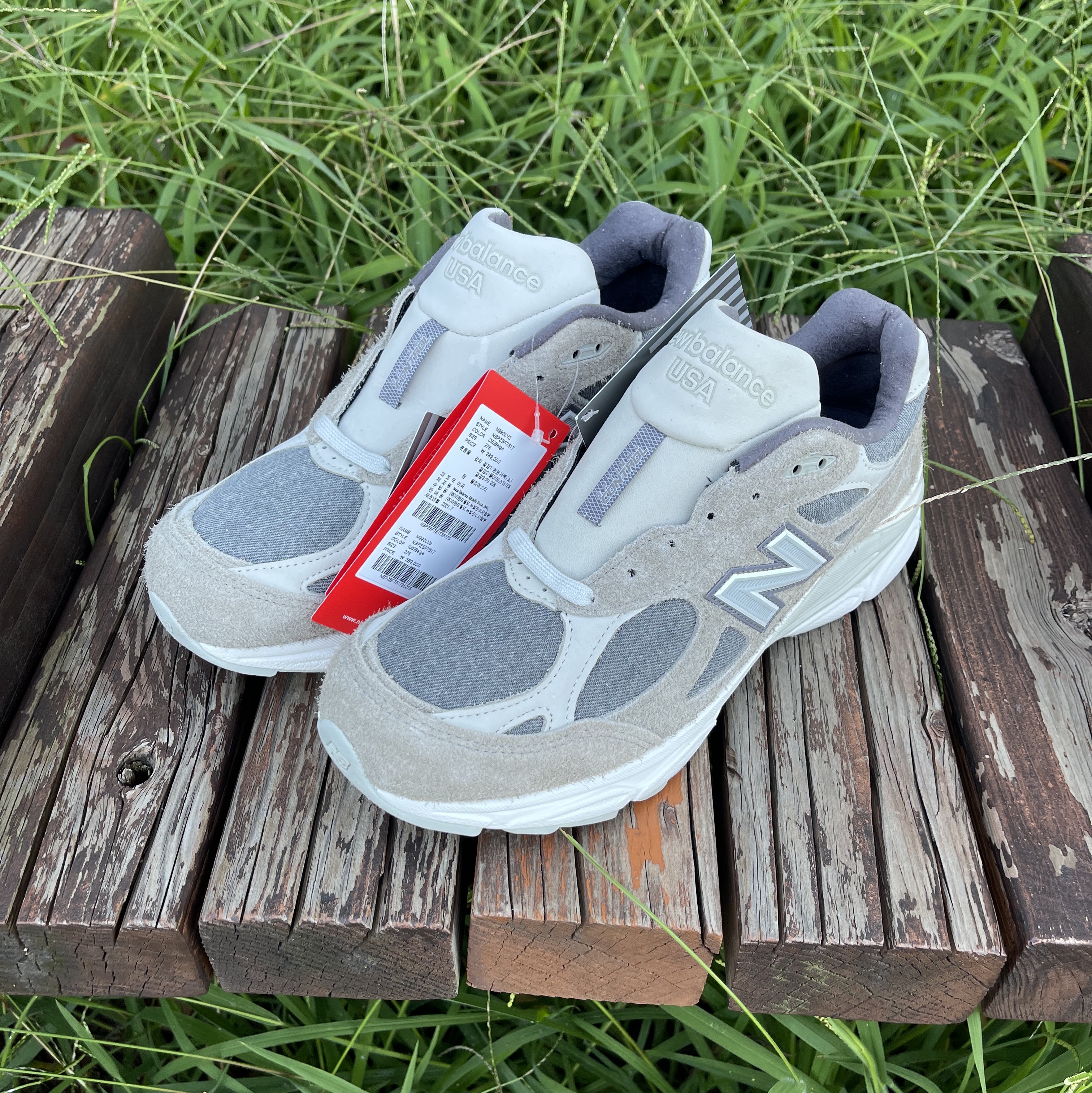 New Balance x Levi's 990v3 Grey (Levi's Tag) 착용 스타일 - 1