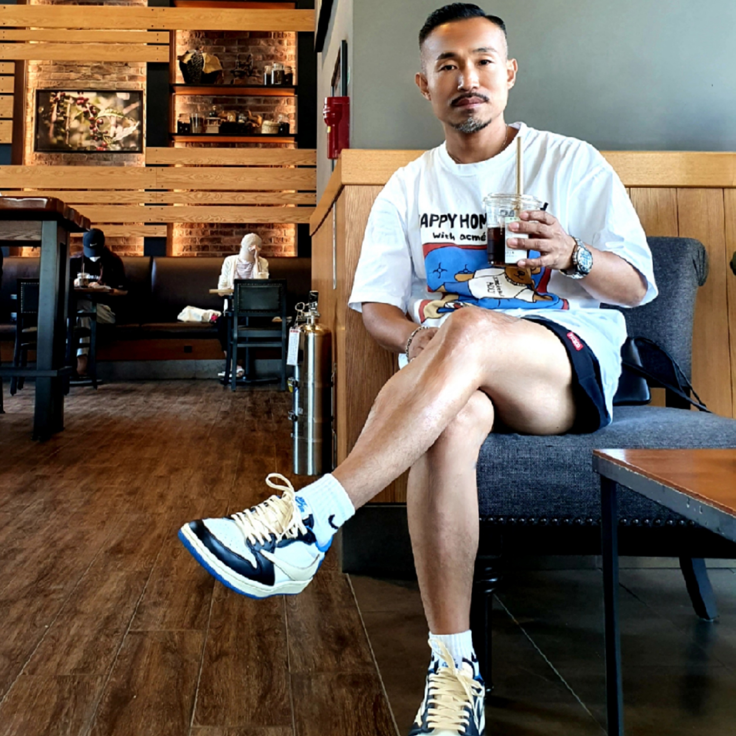 Jordan 1 x Travis Scott x Fragment Retro Low OG SP Military Blue 착용 스타일
