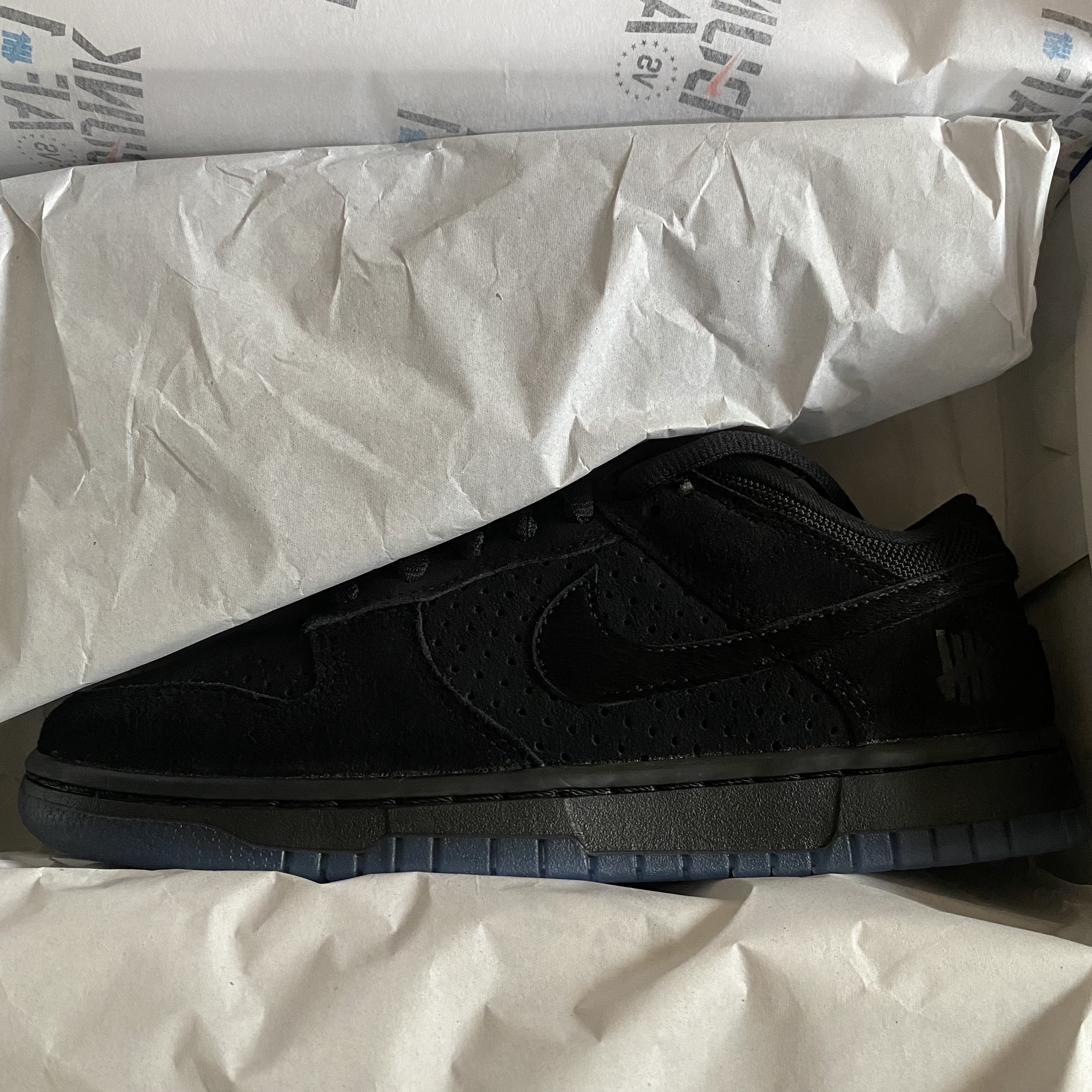 Nike x Undefeated Dunk Low SP 5 On It Black 착용 스타일 - 1