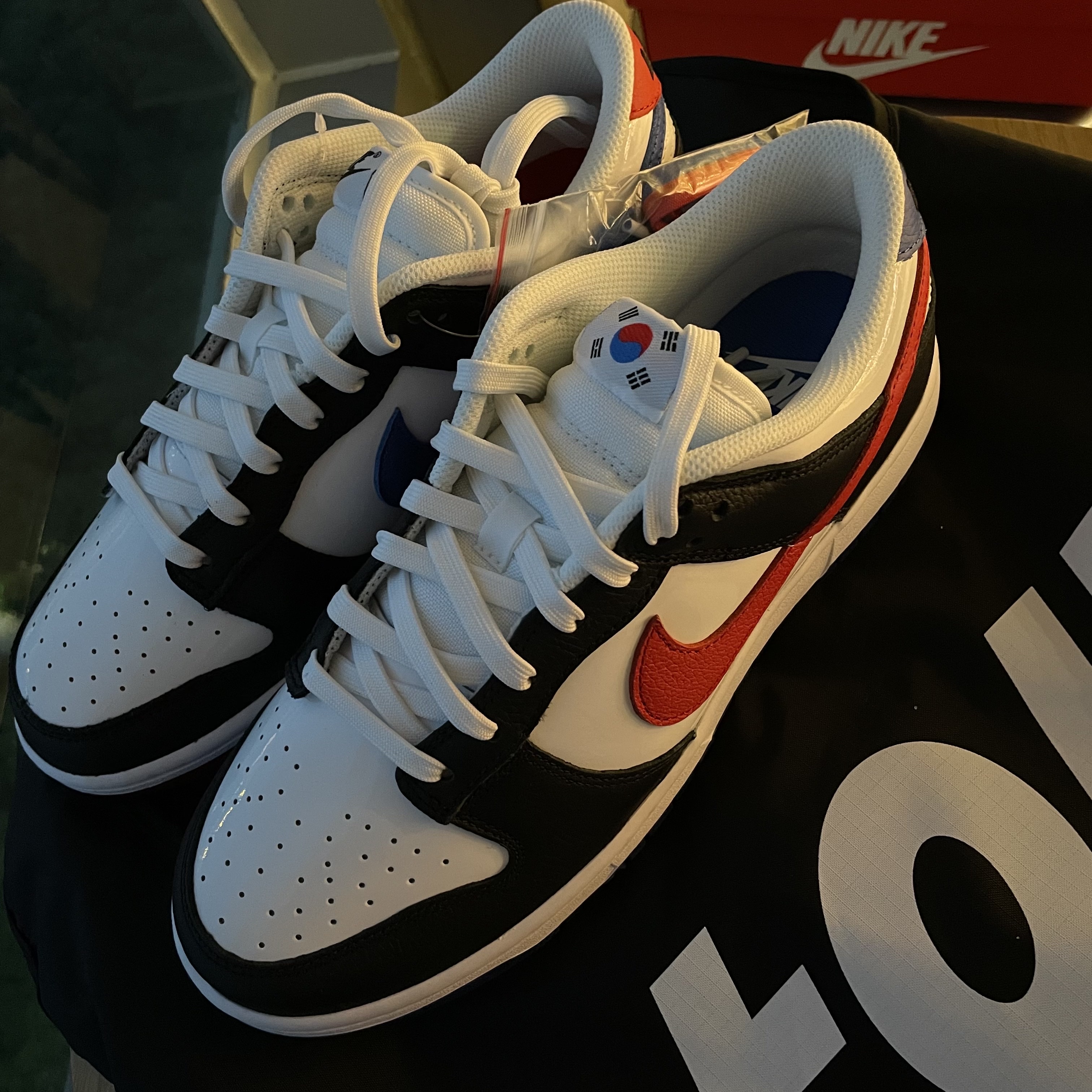 Nike Dunk Low SE Seoul (With Special Gift), Nike Dunk Low SE Seoul 착용 스타일