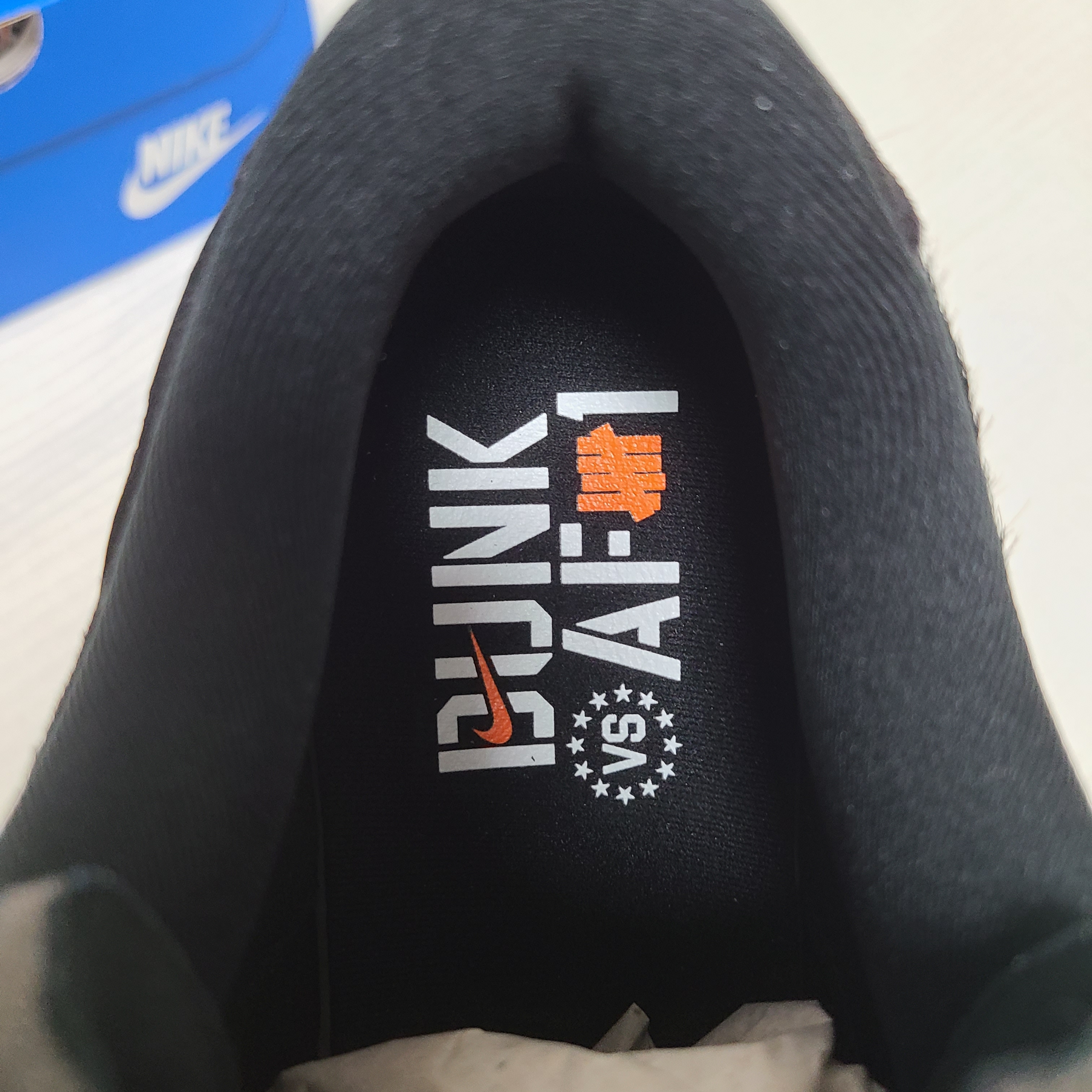 Nike x Undefeated Dunk Low SP 5 On It Black 착용 스타일 - 4