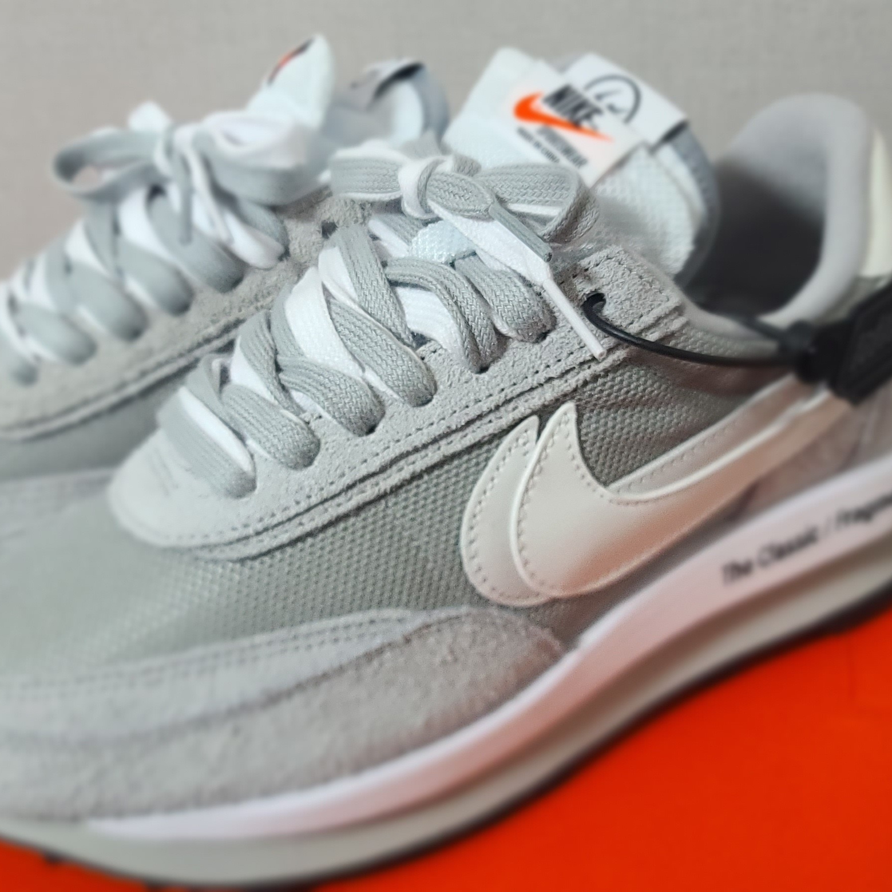 Nike x Sacai x Fragment LDWaffle Light Smoke Grey 착용 스타일 - 1