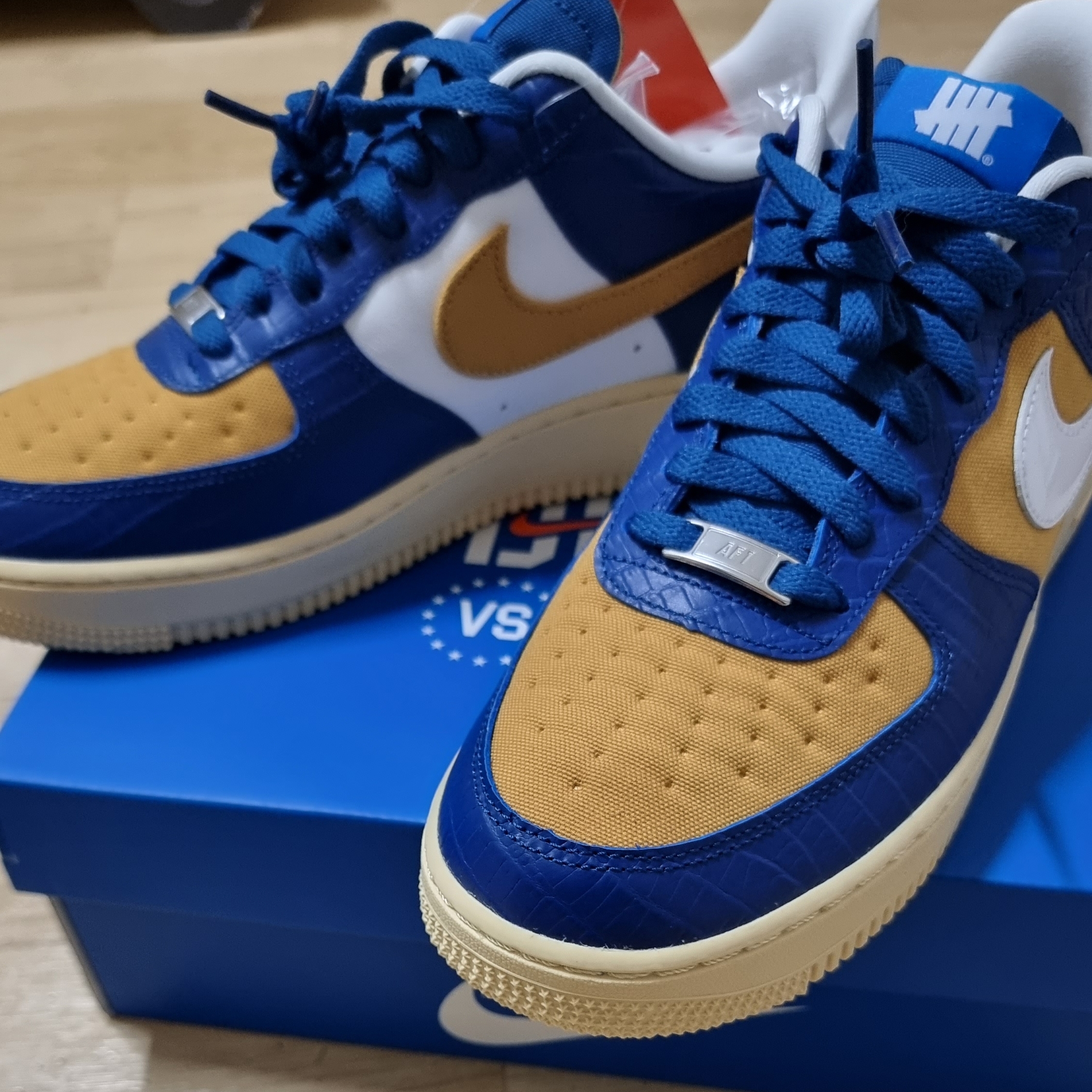 Nike x Undefeated Air Force 1 Low SP 5 On It Court Blue 착용 스타일 - 1
