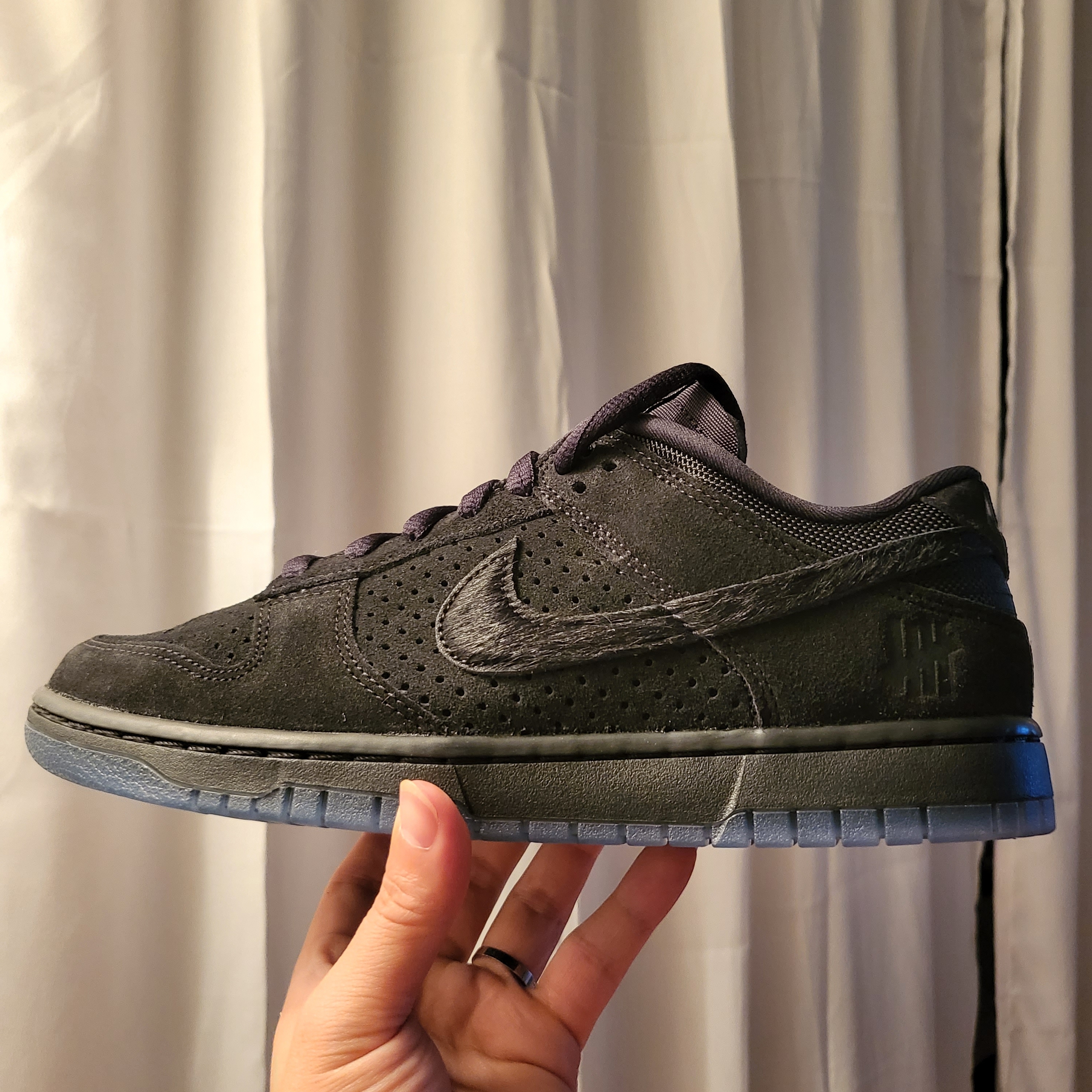 Nike x Undefeated Dunk Low SP 5 On It Black 착용 스타일