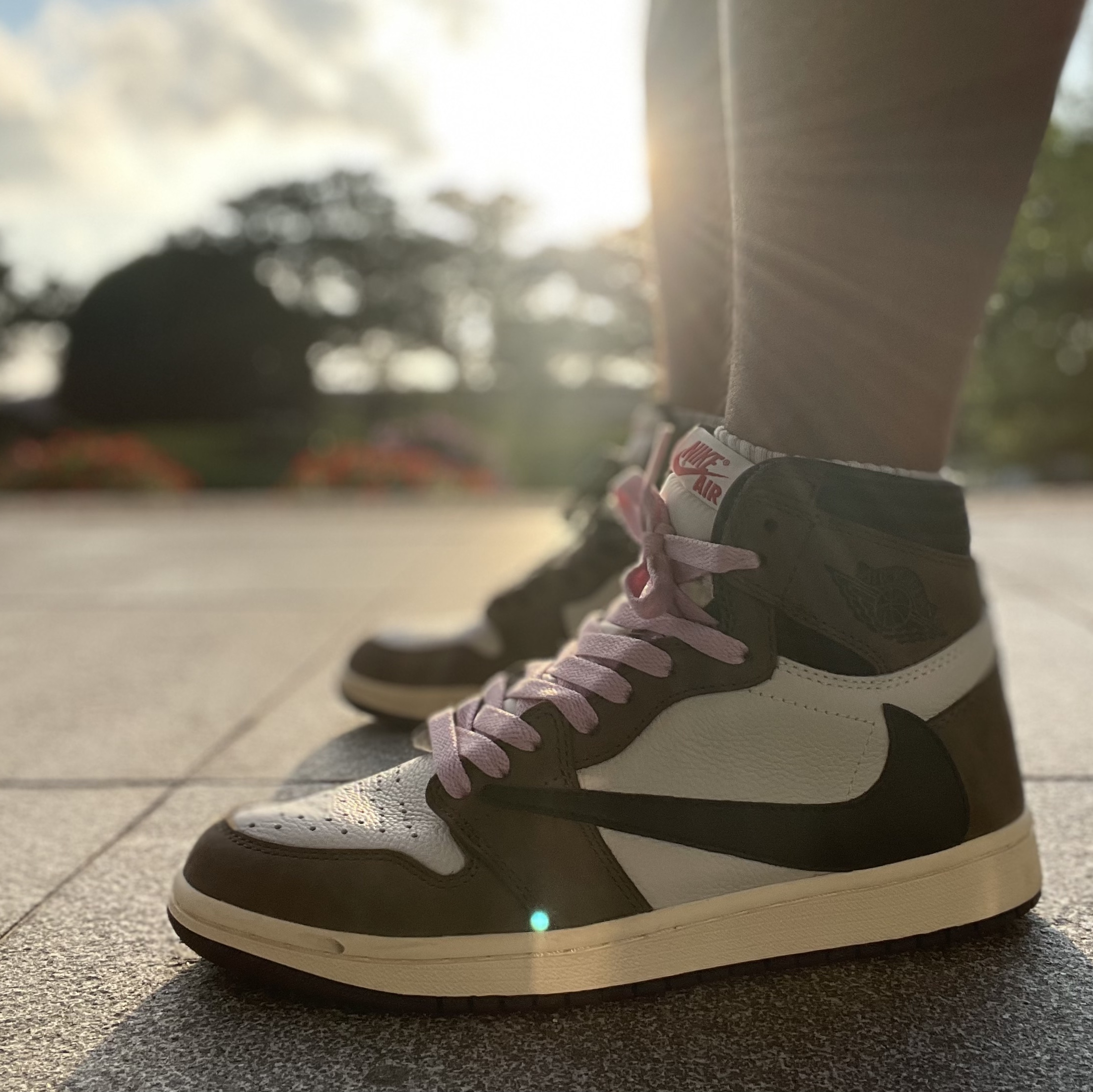 Jordan 1 x Travis Scott Retro High OG SP Mocha 착용 스타일