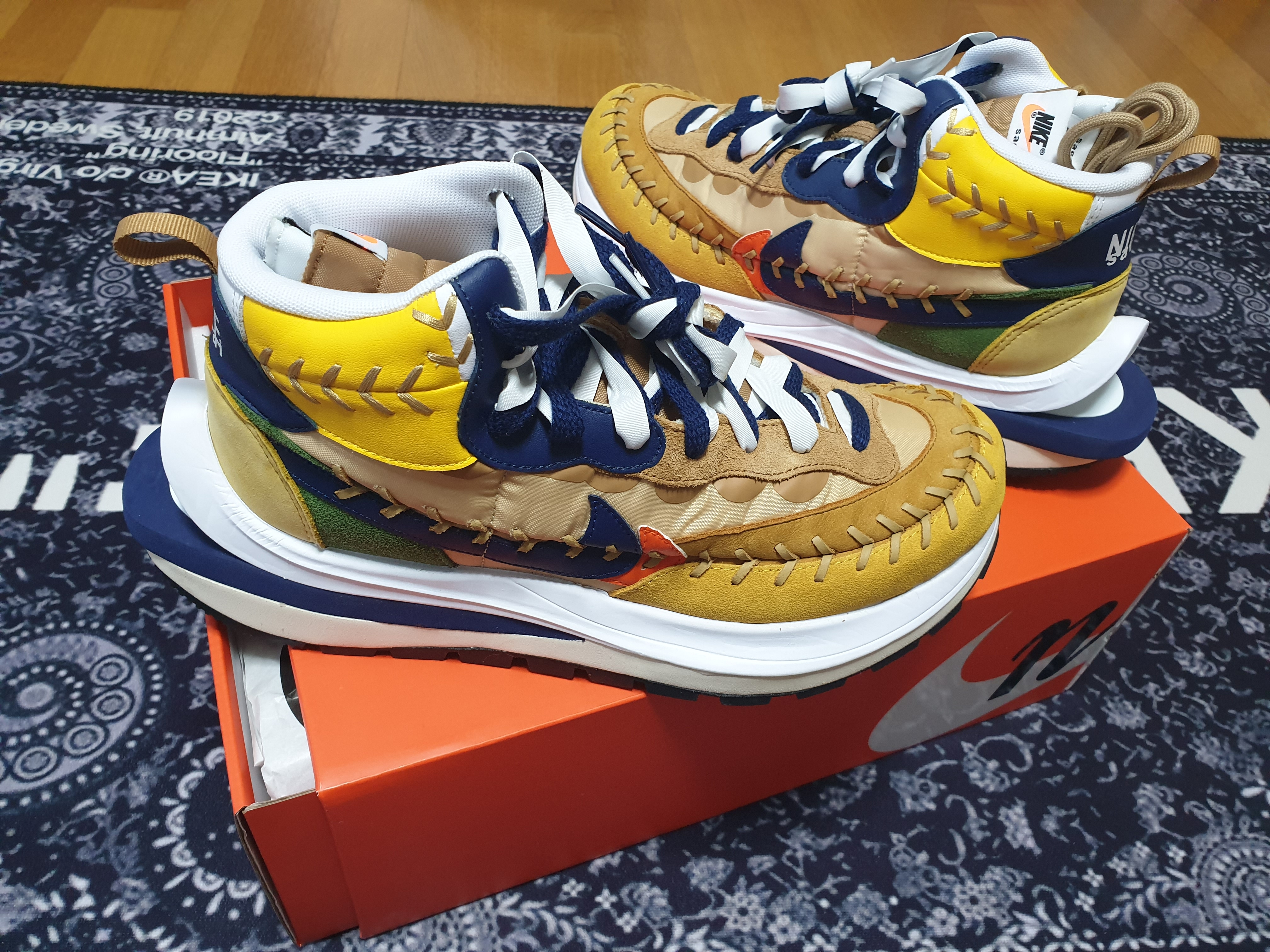 Nike x Sacai x Jean Paul Gaultier VaporWaffle Sesame Blue Void 착용 스타일 - 4