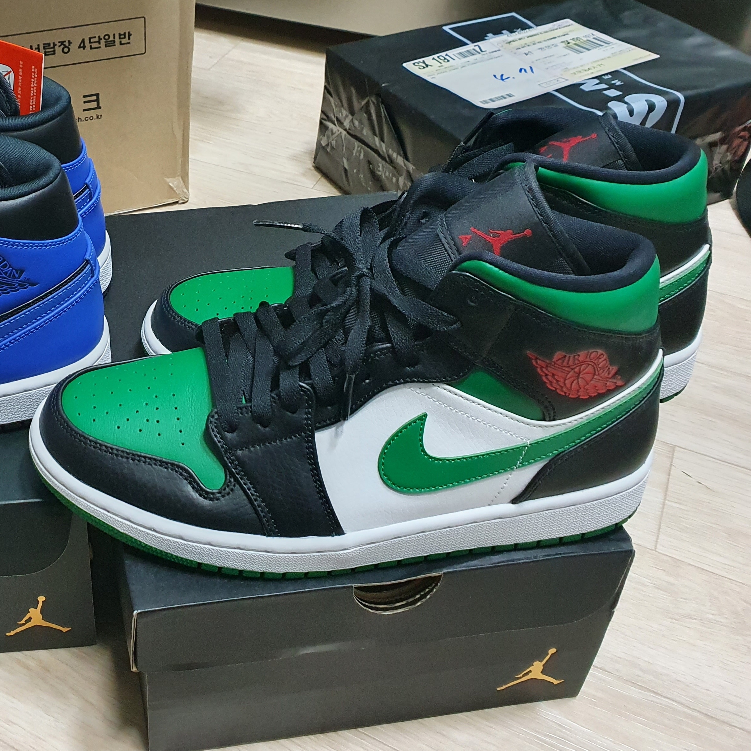 Jordan 1 Mid Green Toe 착용 스타일