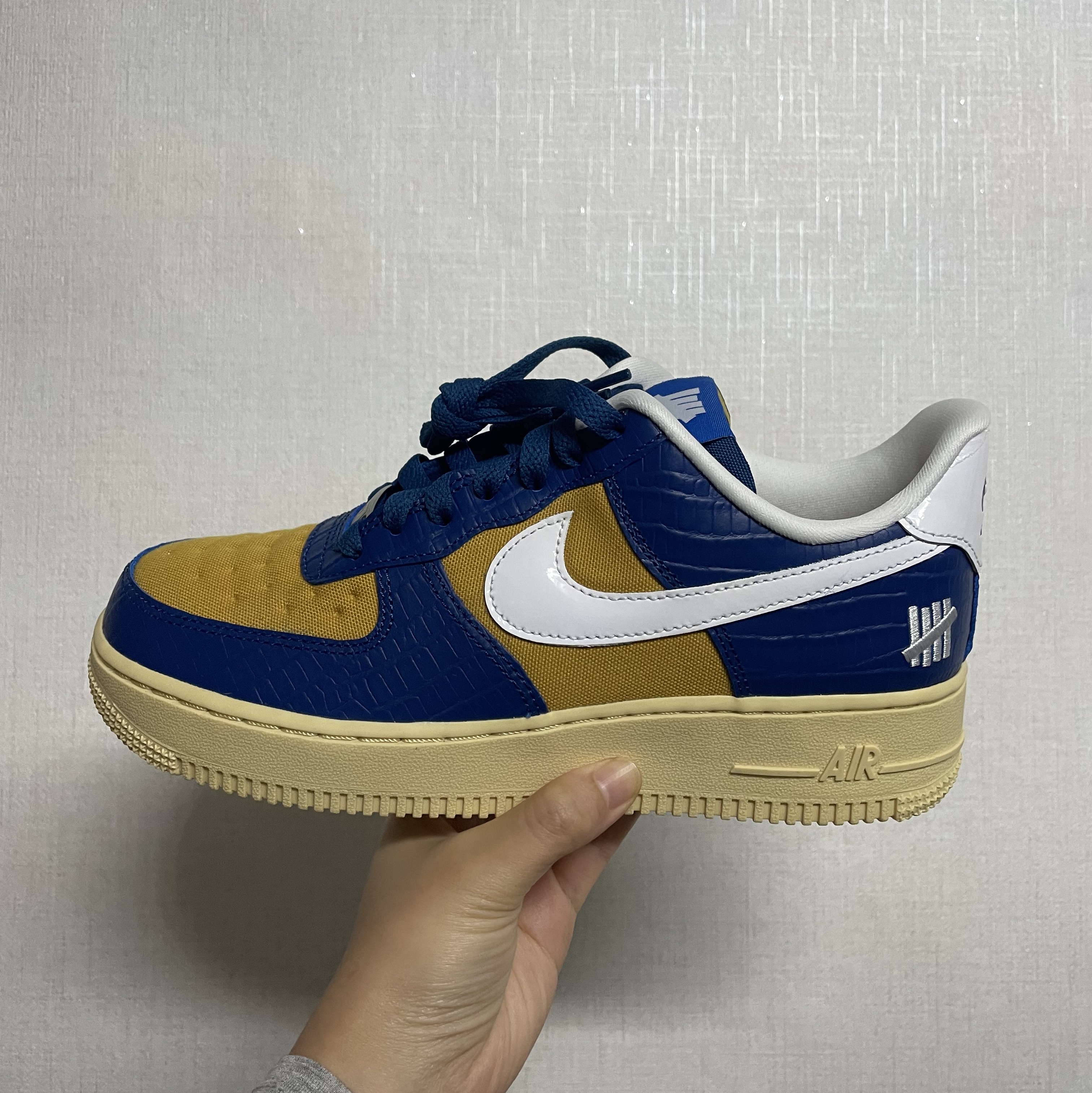 Nike x Undefeated Air Force 1 Low SP 5 On It Court Blue 착용 스타일