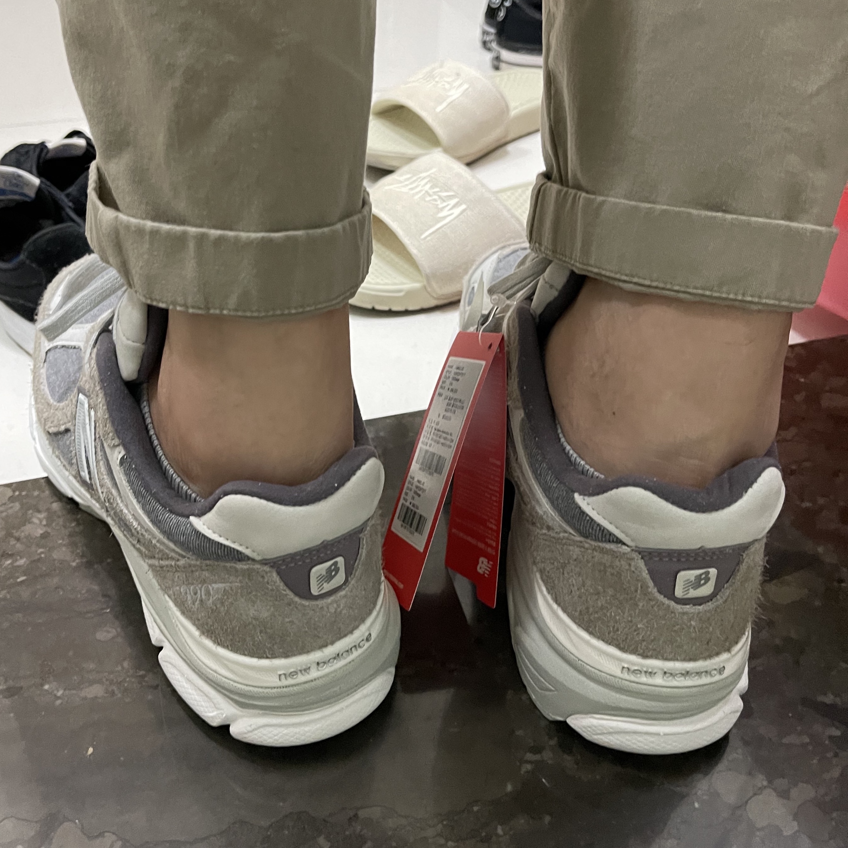 New Balance x Levi's 990v3 Grey (Levi's Tag) 착용 스타일 - 3