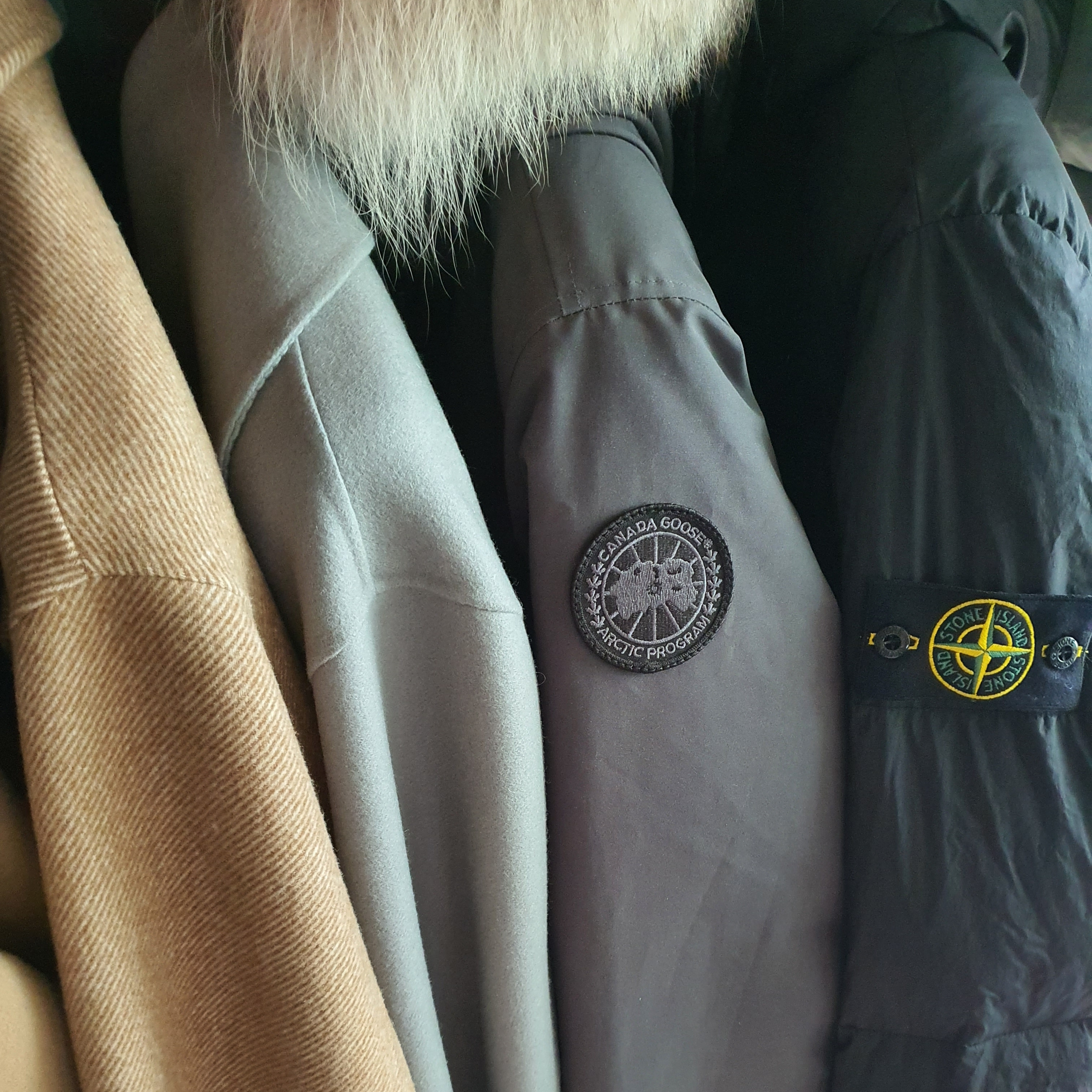 Stone Island 70123 Crinkle Reps Hooded Long Down Jacket Black - 21FW 착용 스타일