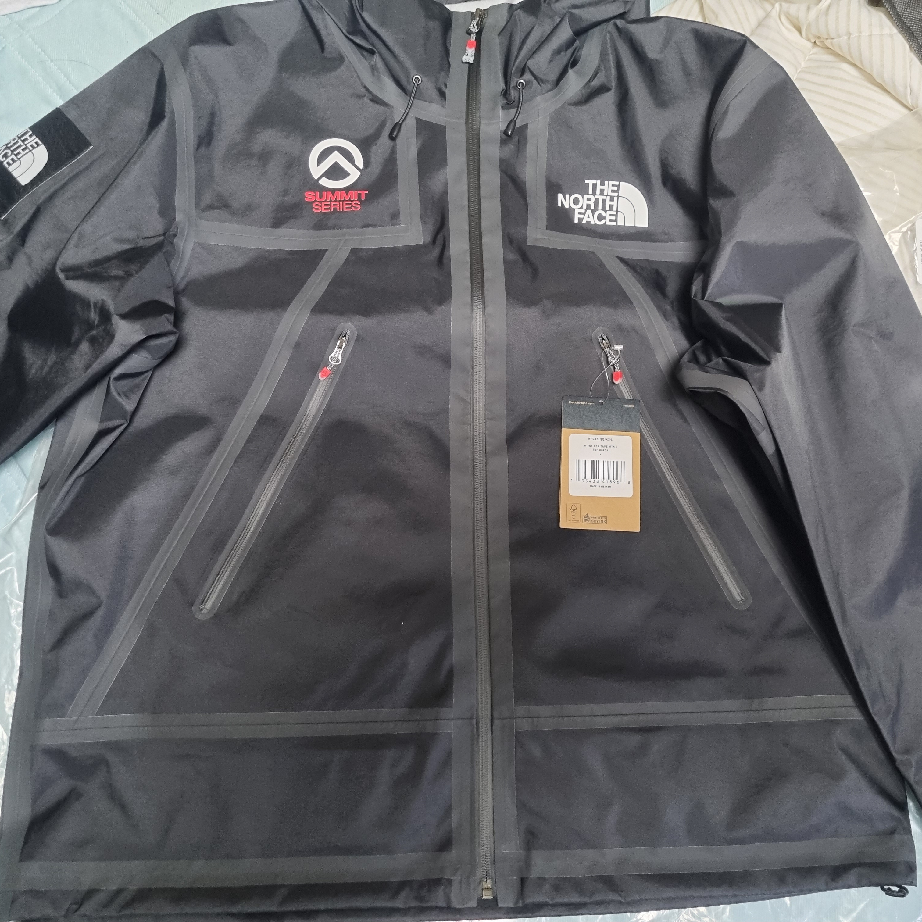Supreme x The North Face Summit Series Outer Tape Seam Jacket Black - 21SS 착용 스타일