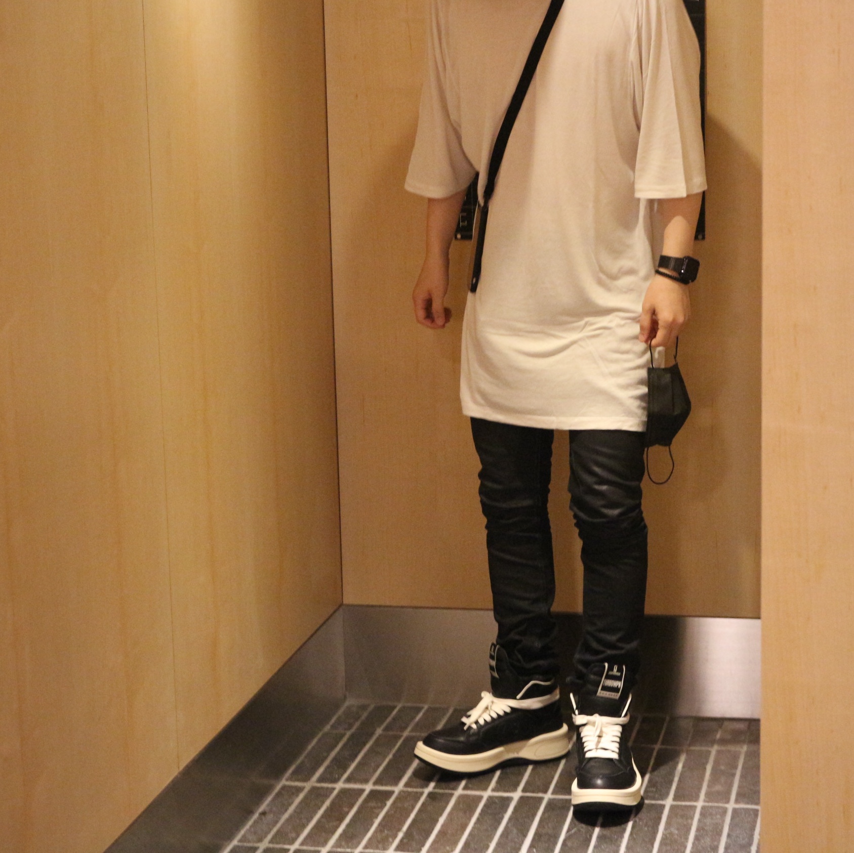 Converse x Drkshdw Turbowpn Black 착용 스타일 - 2