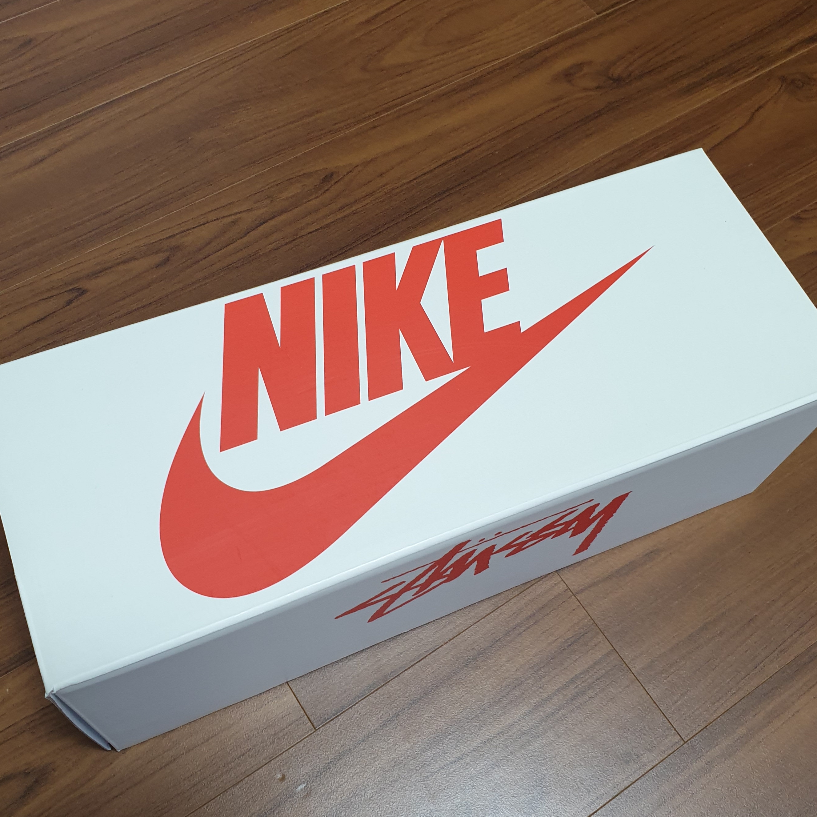 Nike x Stussy Benassi Slide Off Noir 착용 스타일 - 2