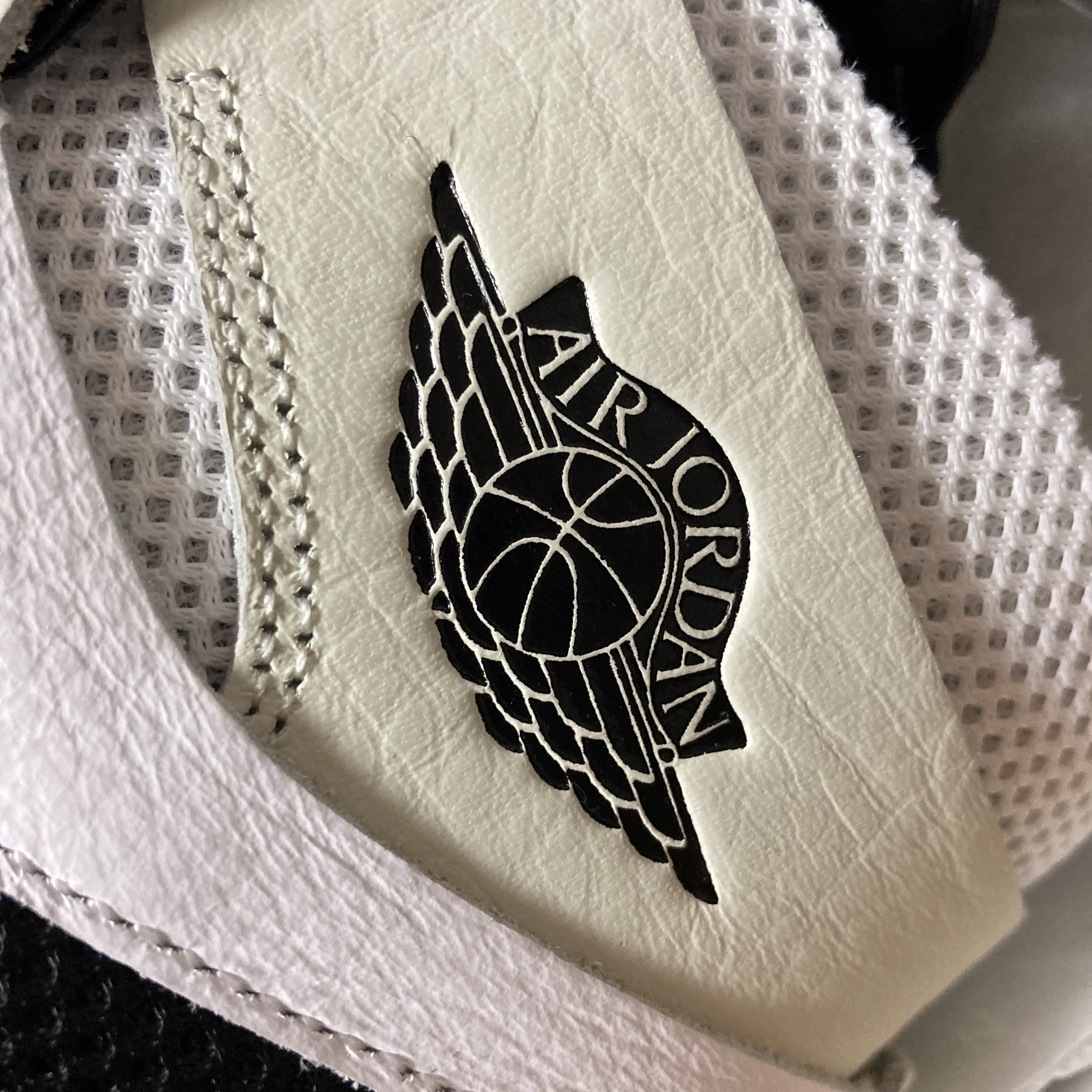 (W) Jordan 1 Zoom Air CMFT Light Bone 착용 스타일 - 3