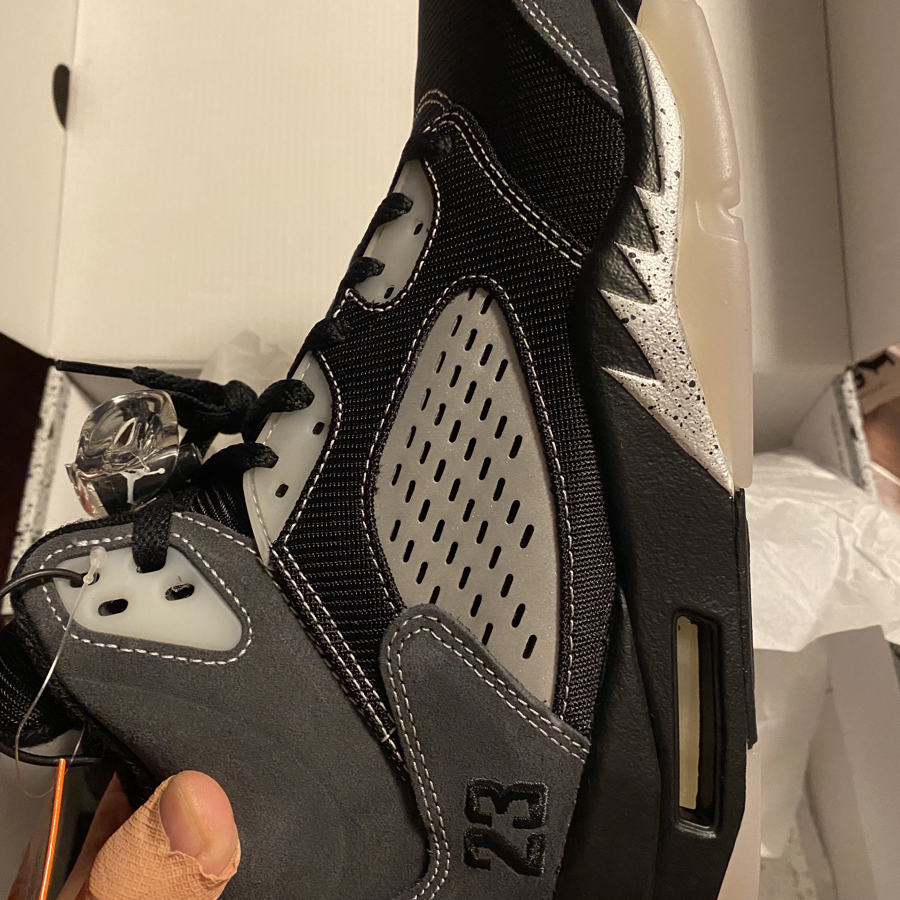 Jordan 5 Retro Anthracite 착용 스타일 - 2