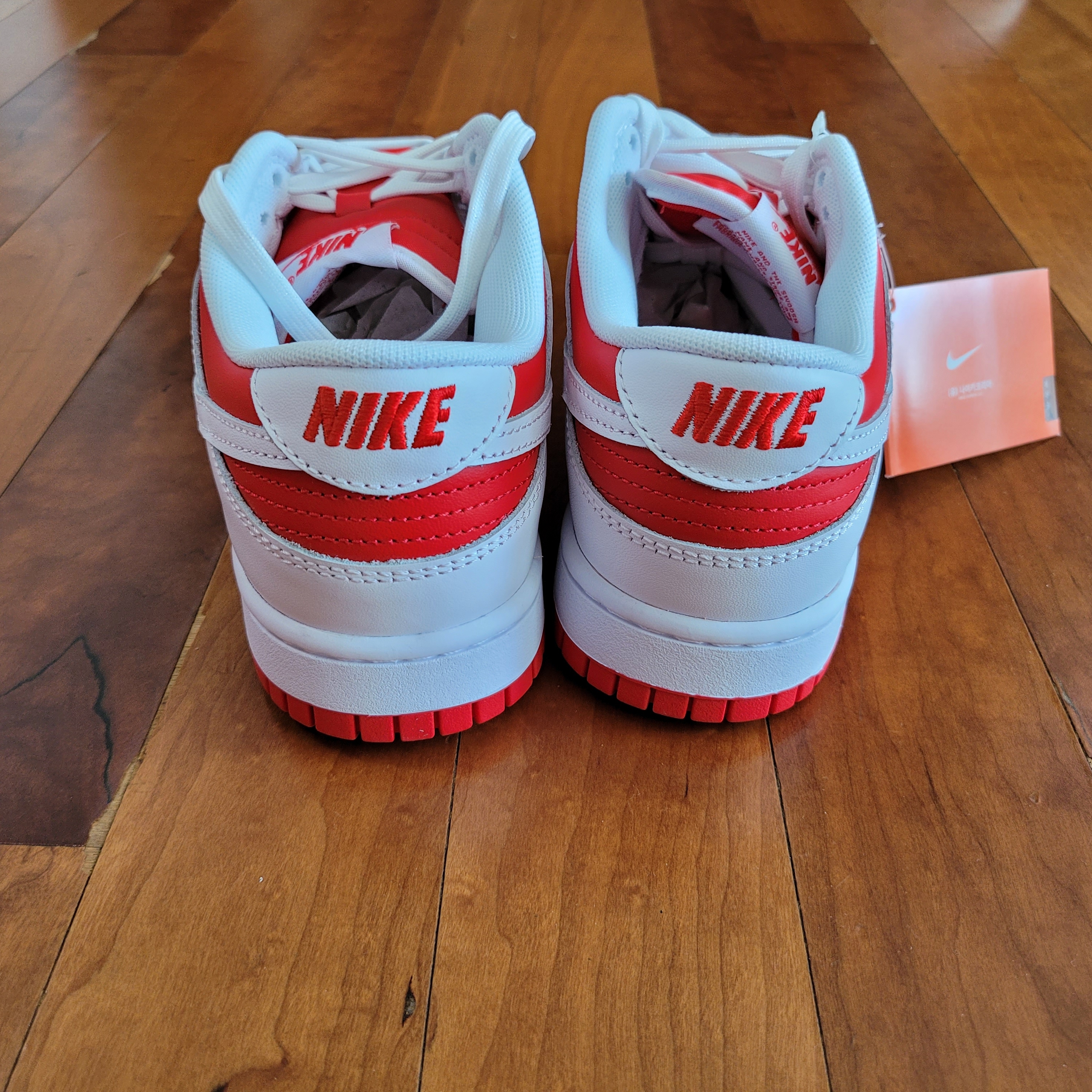 Nike Dunk Low Retro Championship Red 착용 스타일 - 3