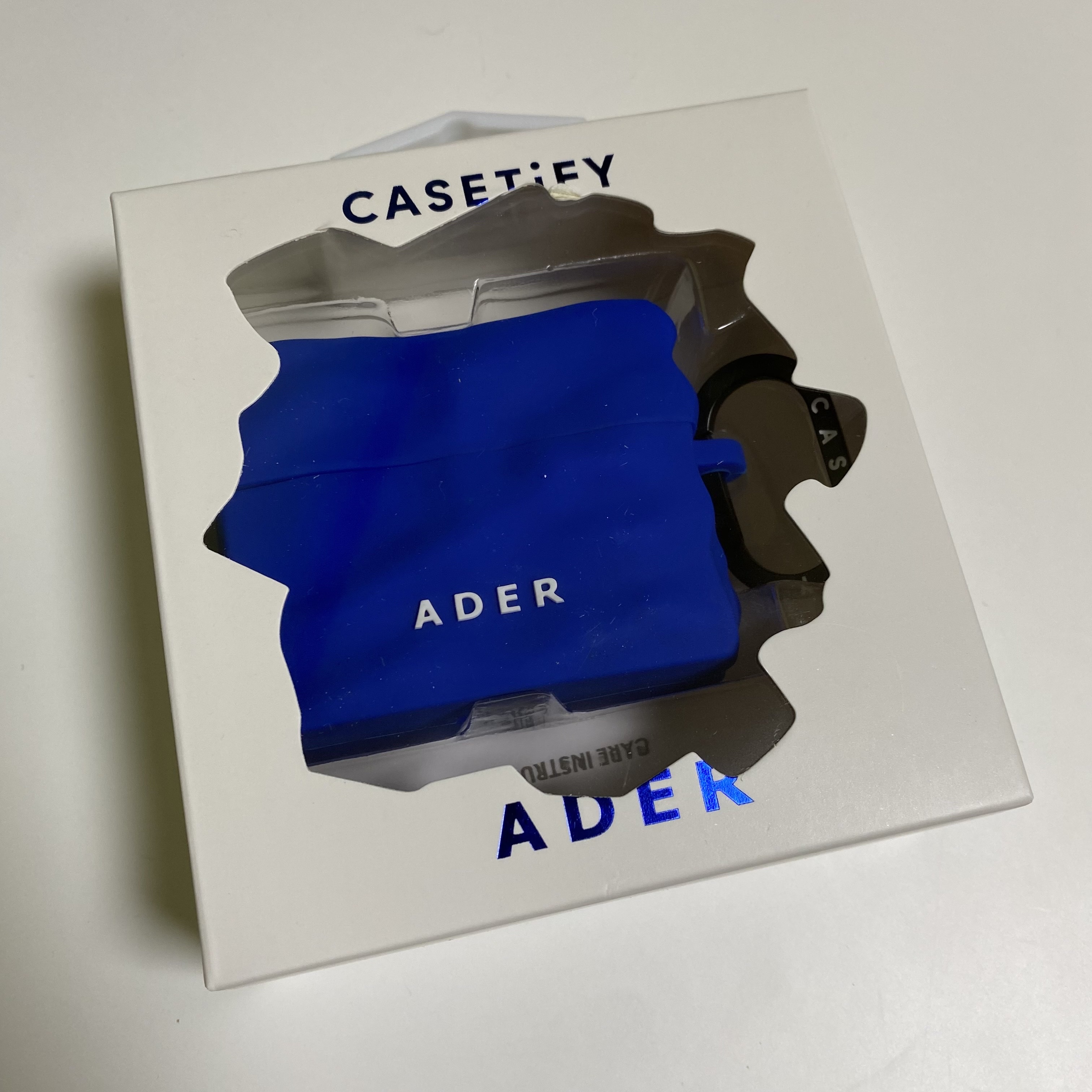 Casetify x Ader Error AirPods Pro Case 착용 스타일