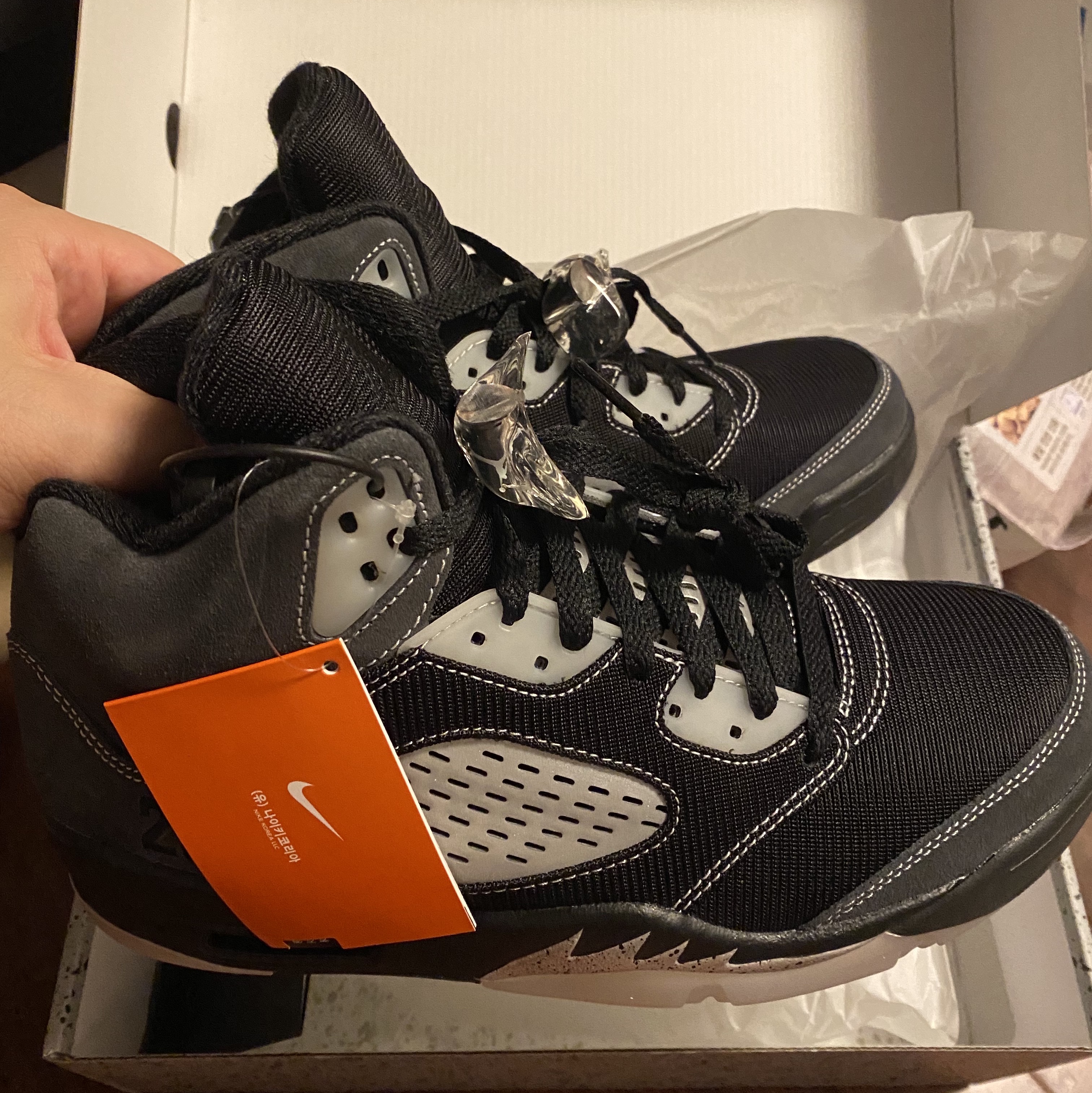 Jordan 5 Retro Anthracite 착용 스타일 - 1