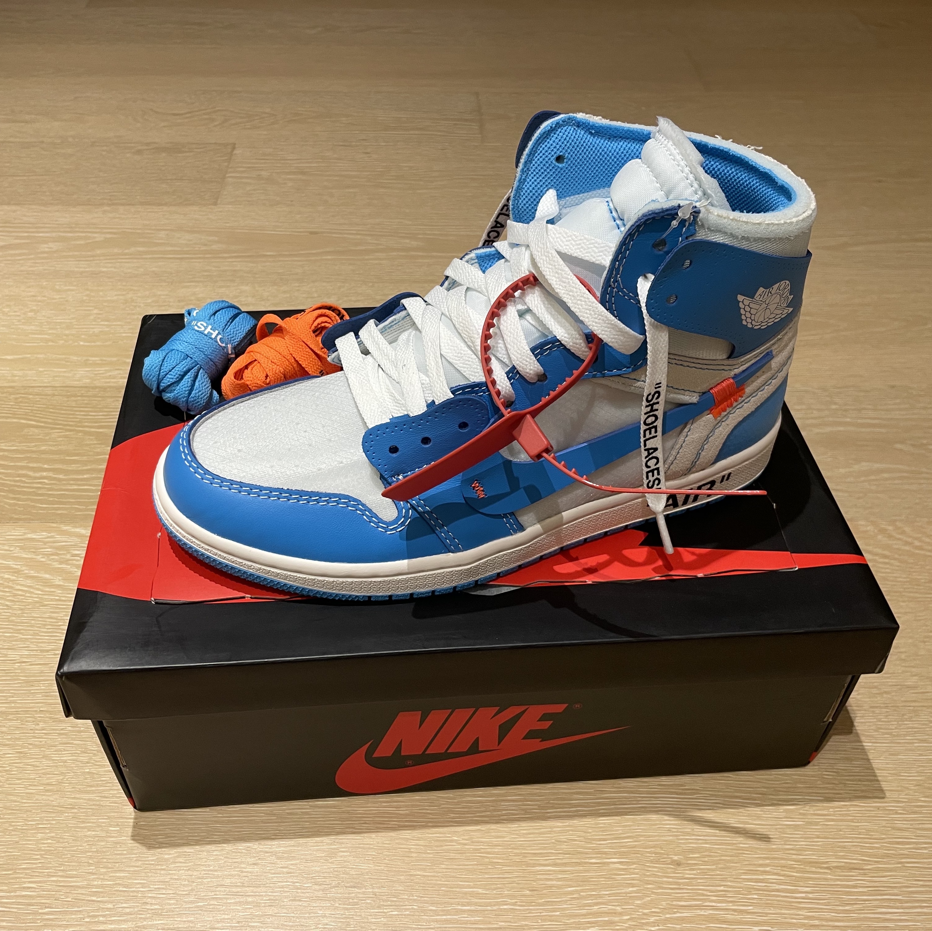Jordan 1 x Off-White Retro High University Blue 착용 스타일 - 1