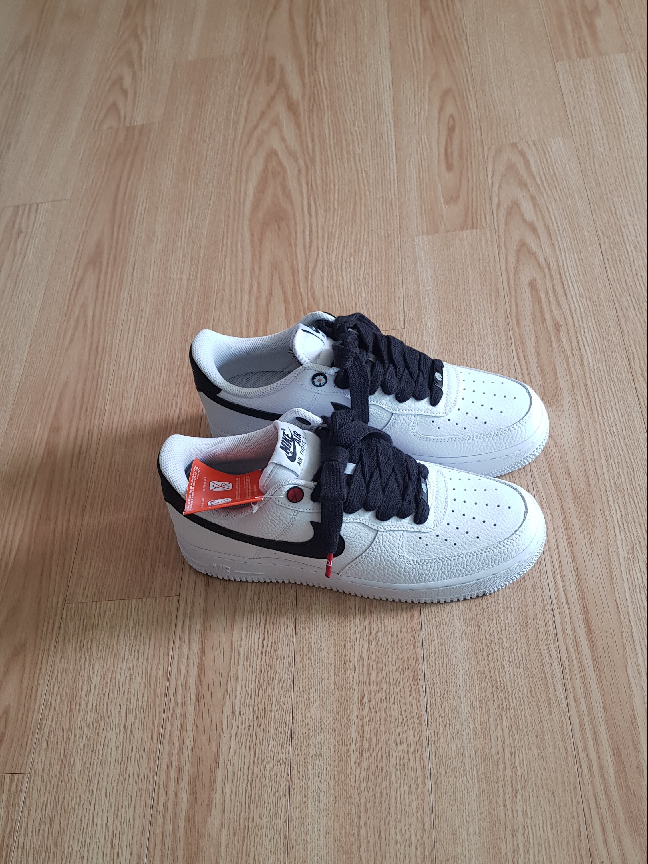Nike Air Force 1 '07 White Black 착용 스타일 - 2