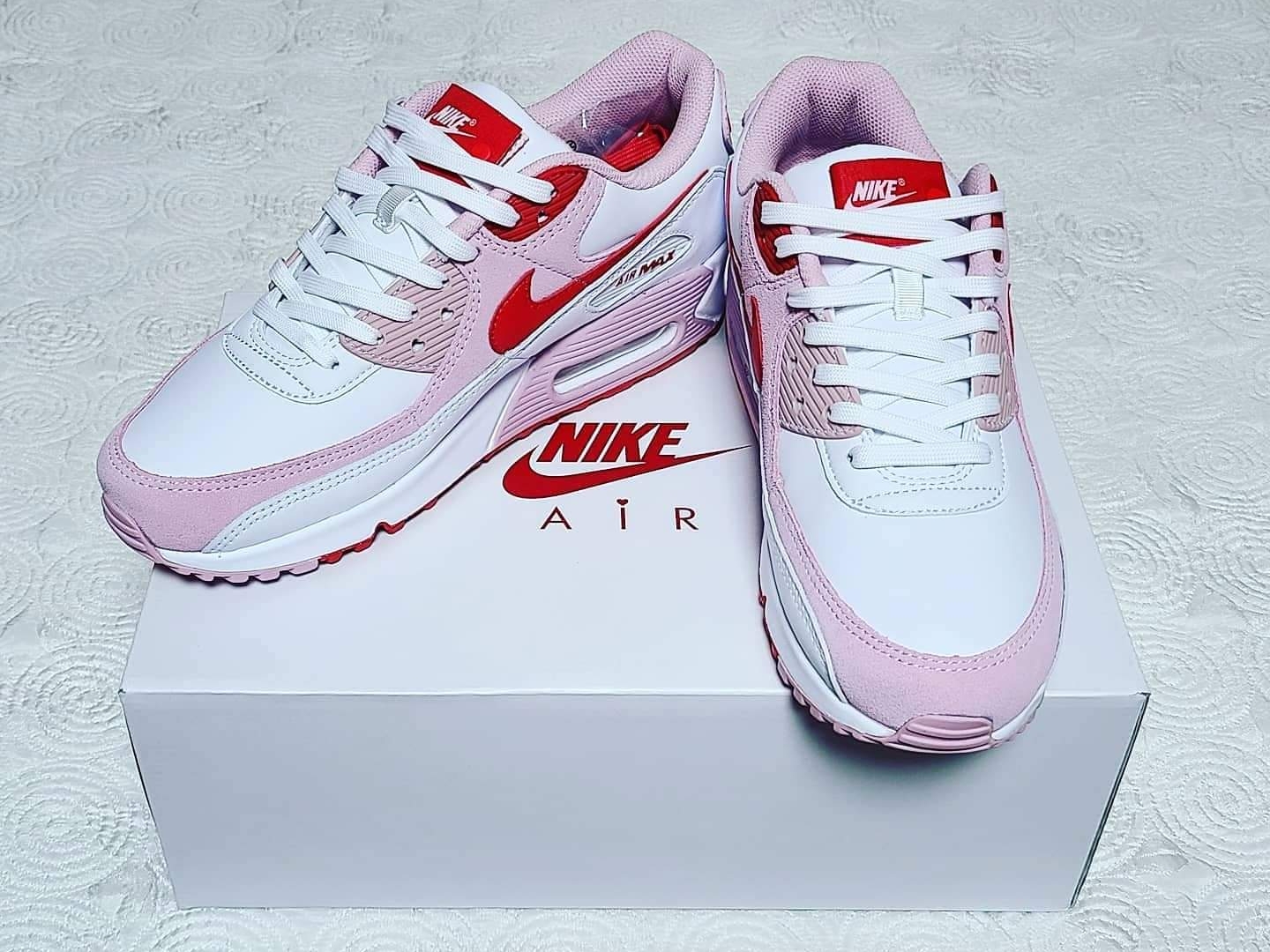 (W) Nike Air Max 90 QS Valentine's Day 착용 스타일 - 3