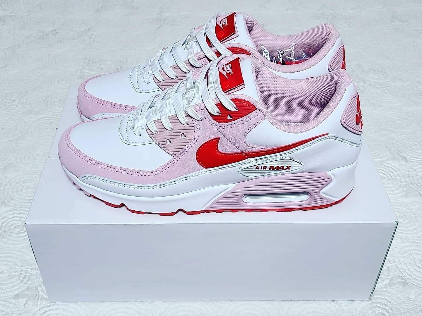 (W) Nike Air Max 90 QS Valentine's Day 착용 스타일 - 2