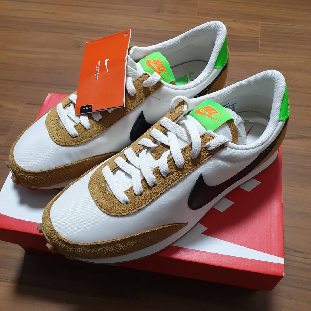 (W) Nike Daybreak Wheat 착용 스타일 - 2