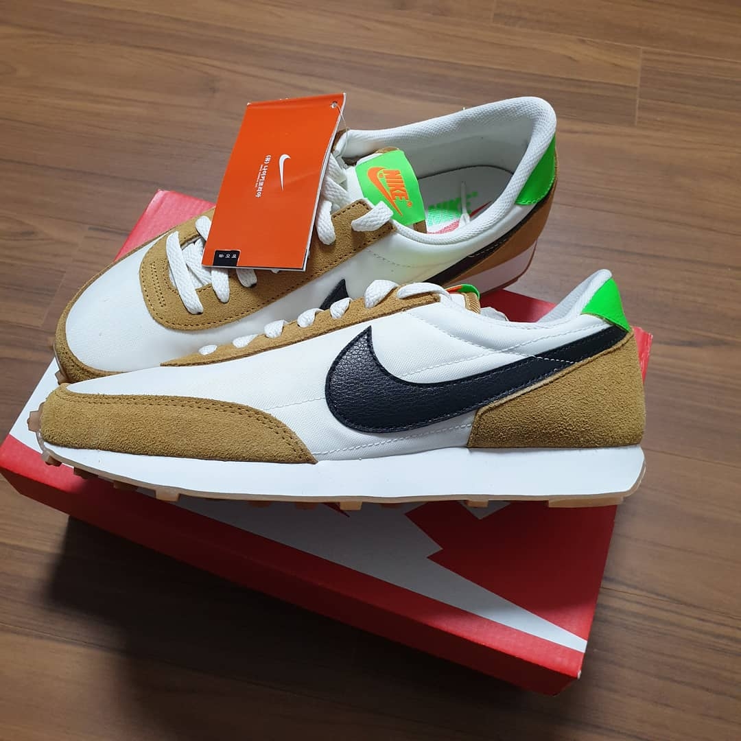(W) Nike Daybreak Wheat 착용 스타일 - 1