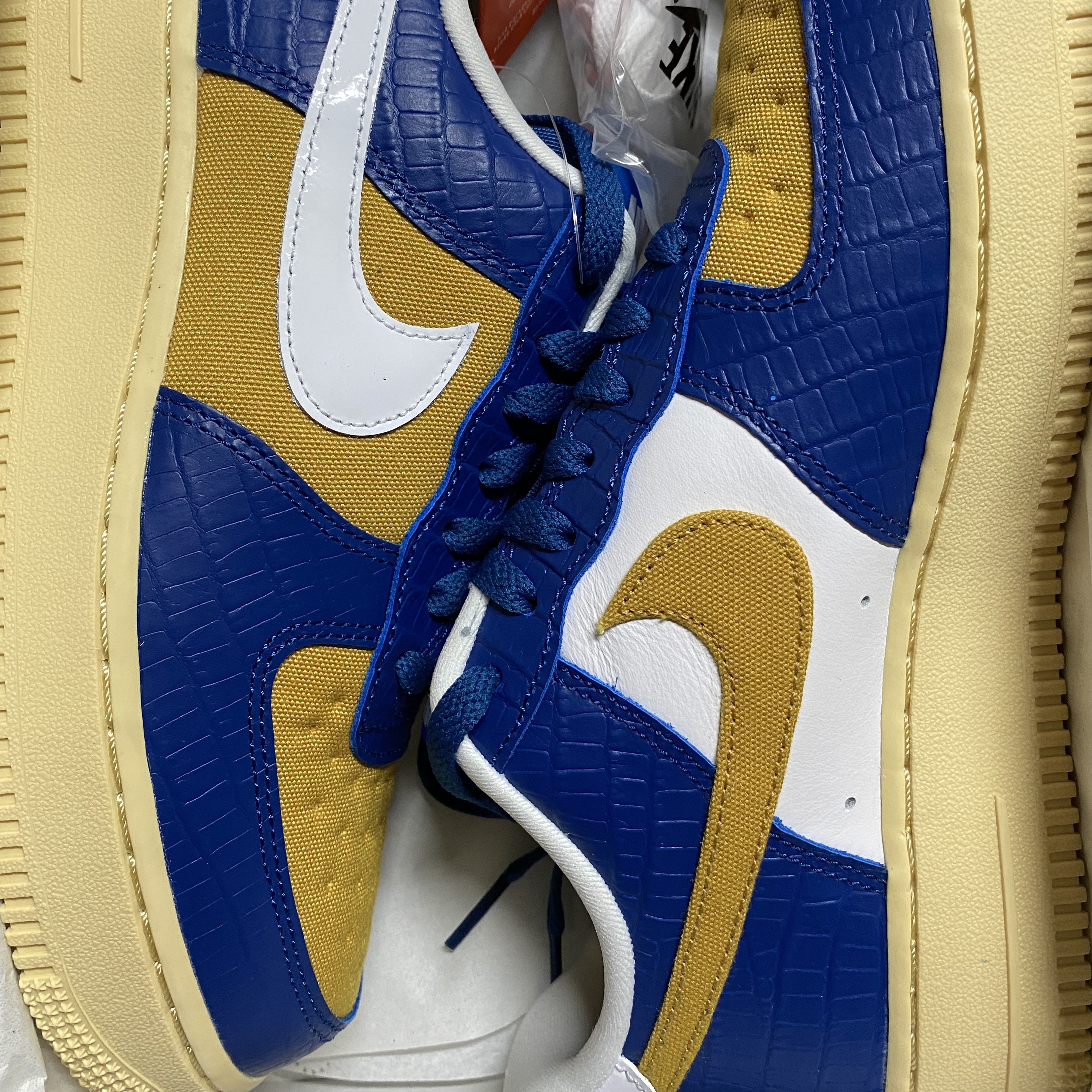 Nike x Undefeated Air Force 1 Low SP 5 On It Court Blue 착용 스타일