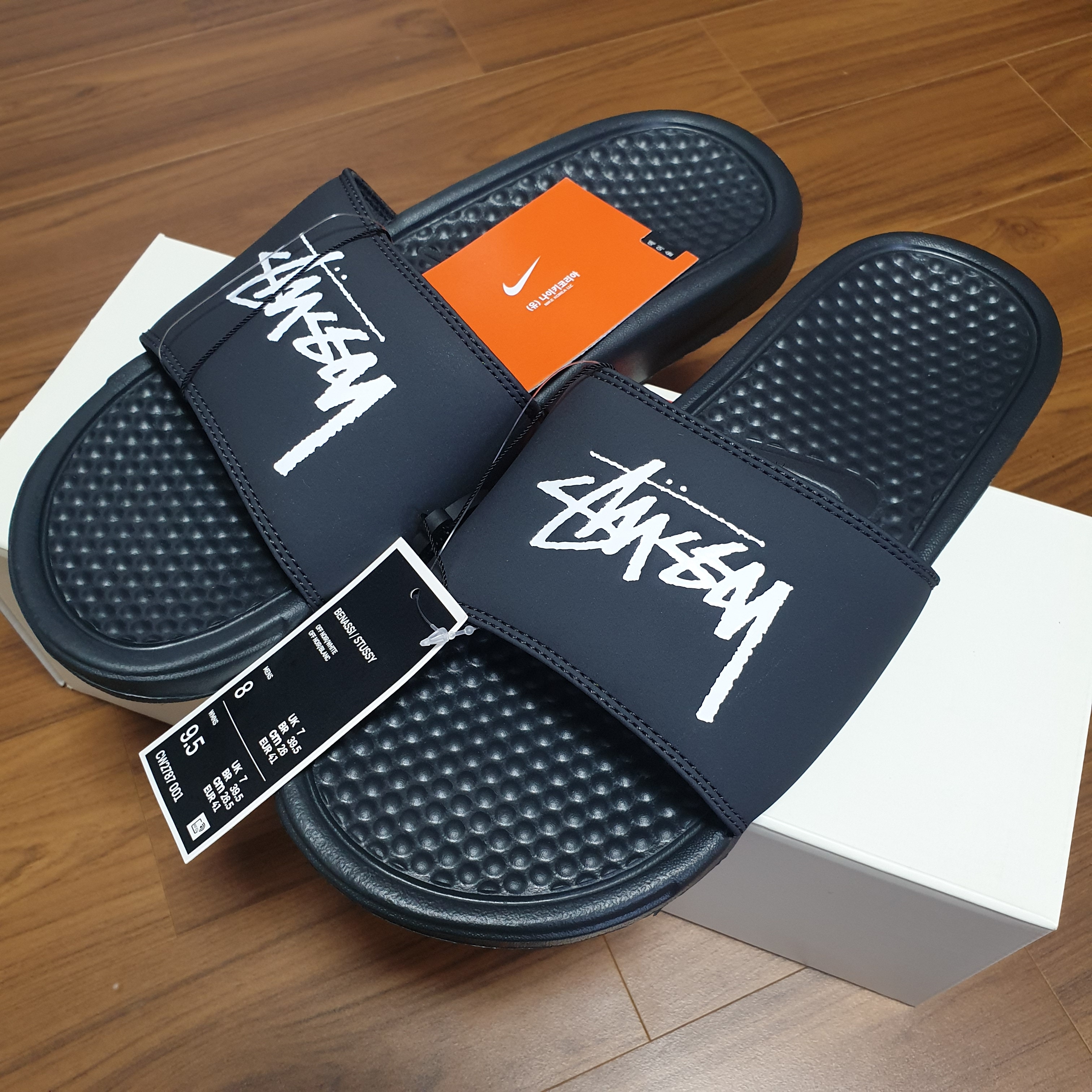 Nike x Stussy Benassi Slide Off Noir 착용 스타일 - 1