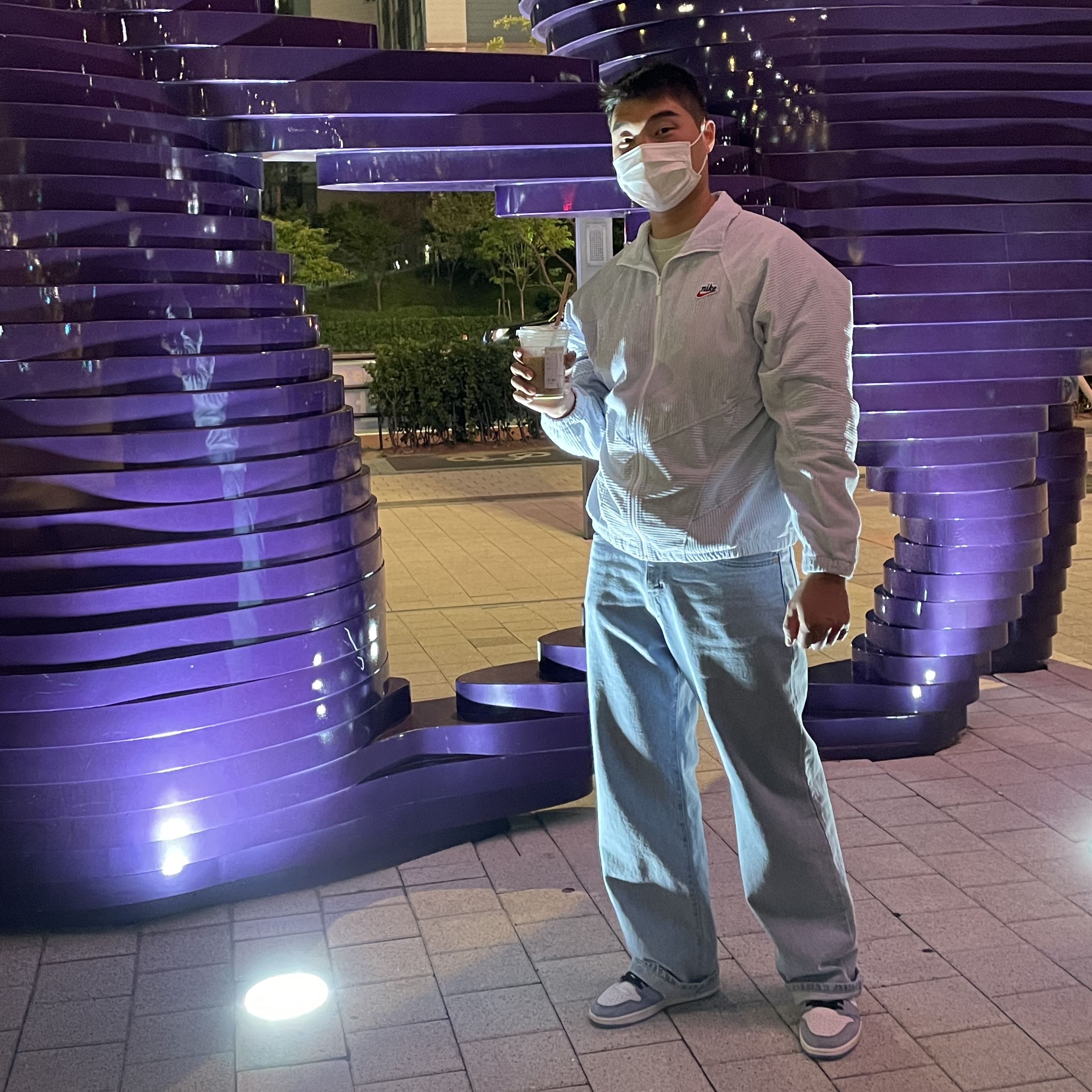 Jordan 1 Retro High OG University Blue 착용 스타일 - 1