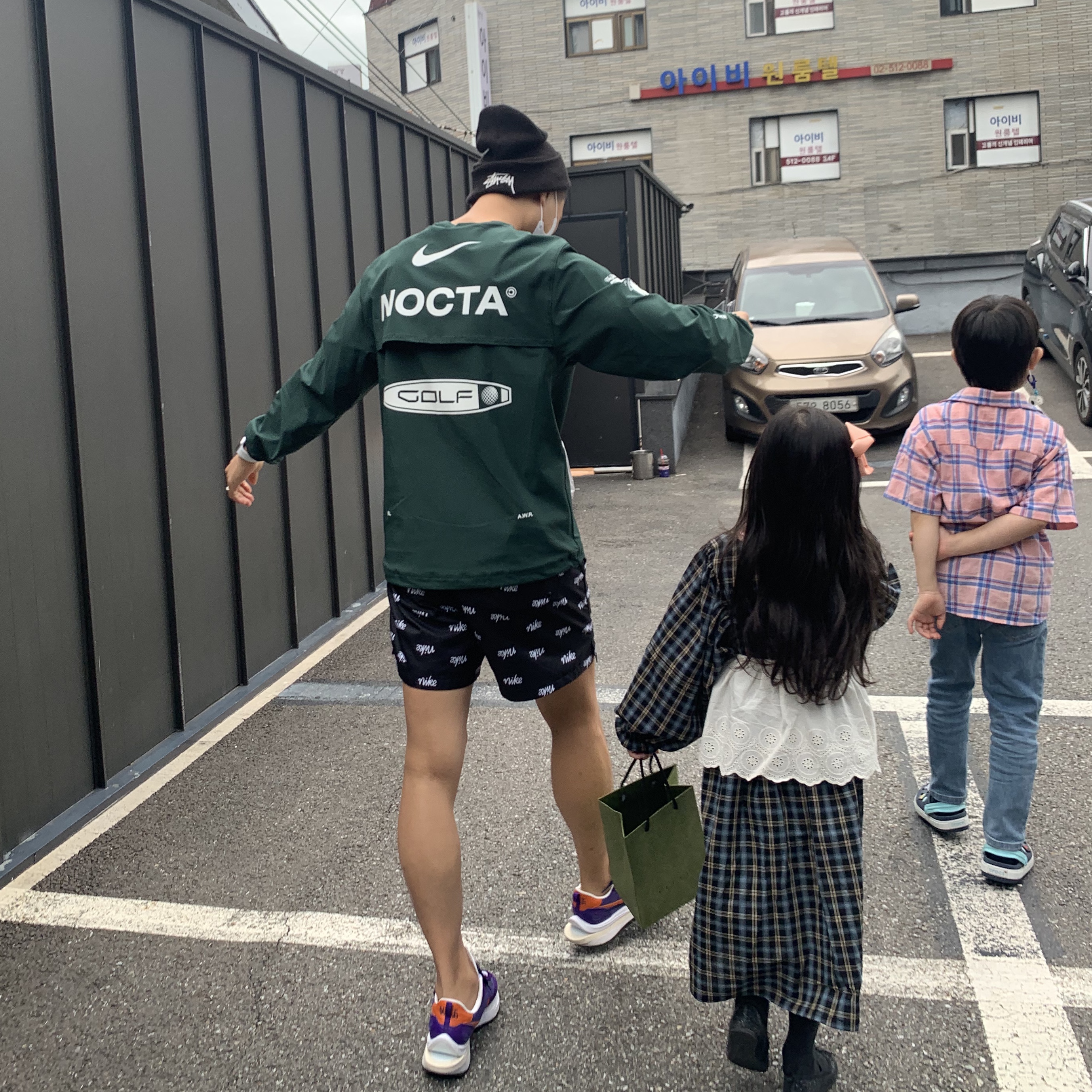 Nike x Drake Nocta Golf Crewneck Top Green - Asia, Nike x Sacai VaporWaffle Dark Iris 착용 스타일