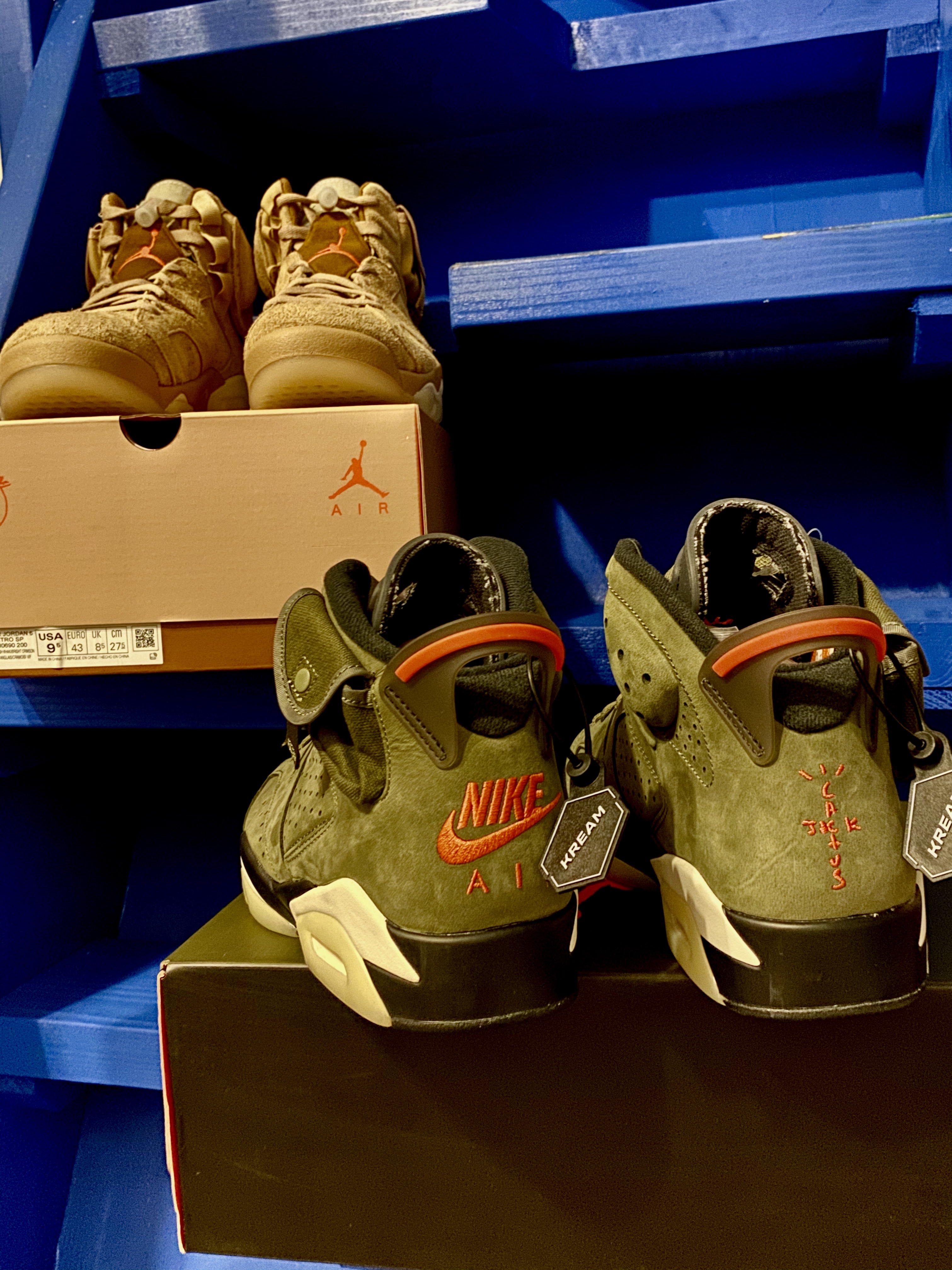 Jordan 6 x Travis Scott Retro Olive, Jordan 6 x Travis Scott Retro SP British Khaki 착용 스타일 - 1