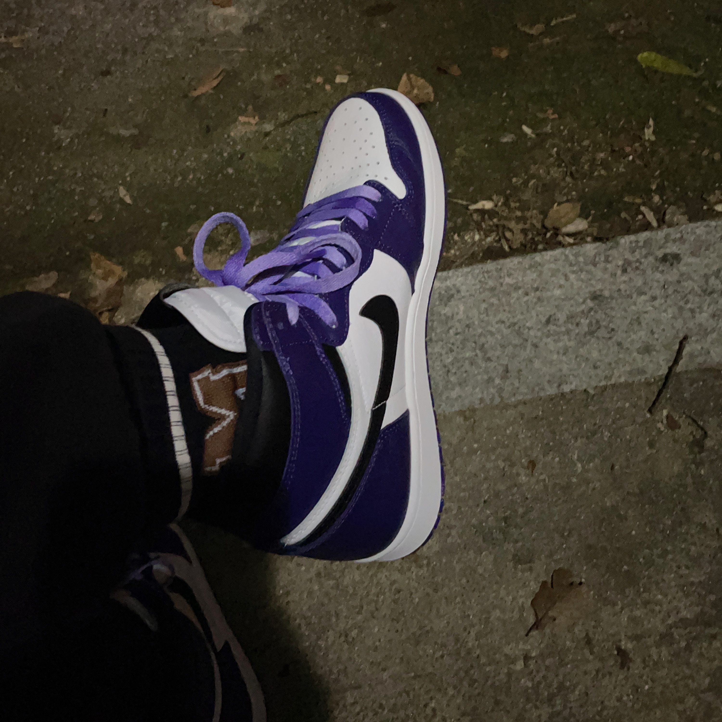 Jordan 1 Retro High OG Court Purple 2020 착용 스타일 - 2