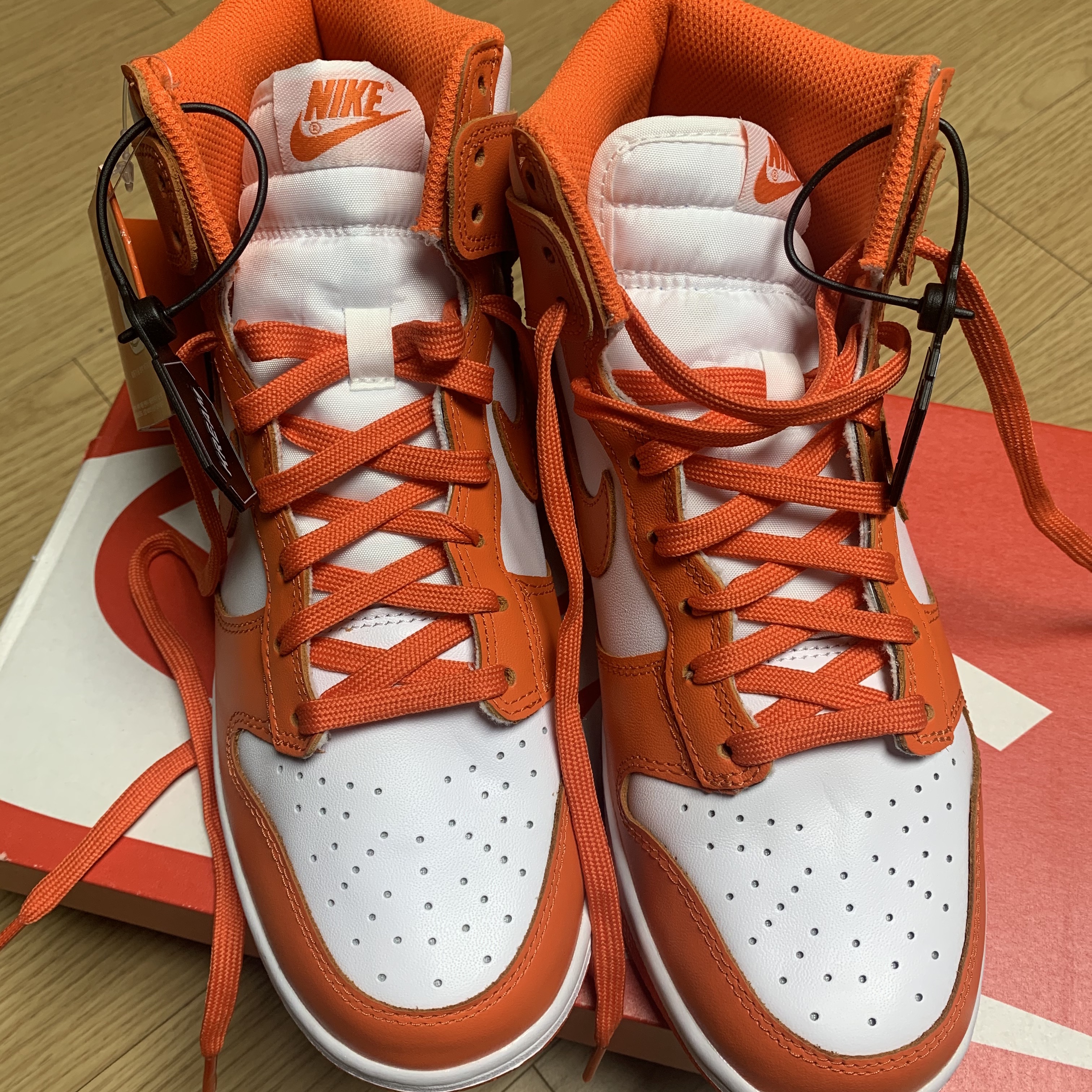 (W) Nike Dunk High Orange Blaze 착용 스타일 - 2