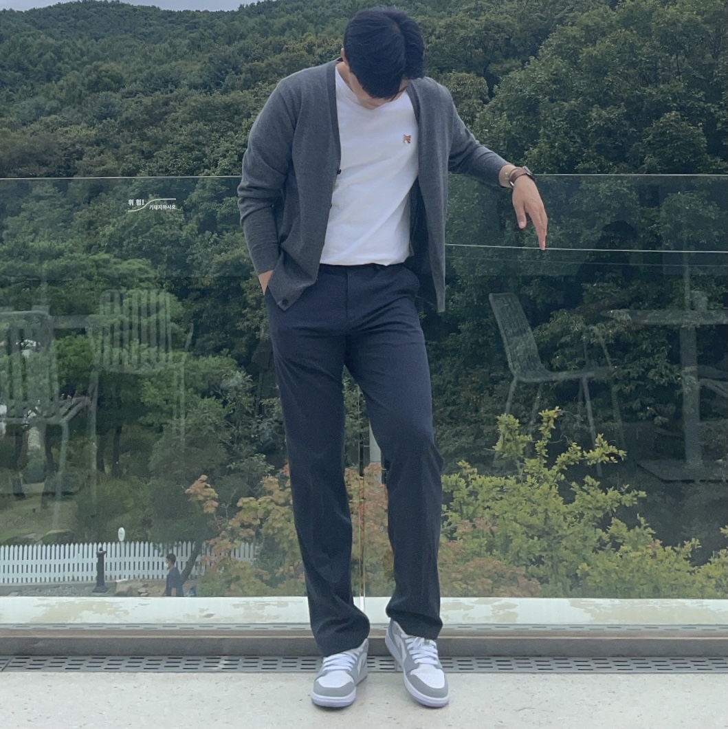 (W) Jordan 1 Low White Wolf Grey 착용 스타일 - 1