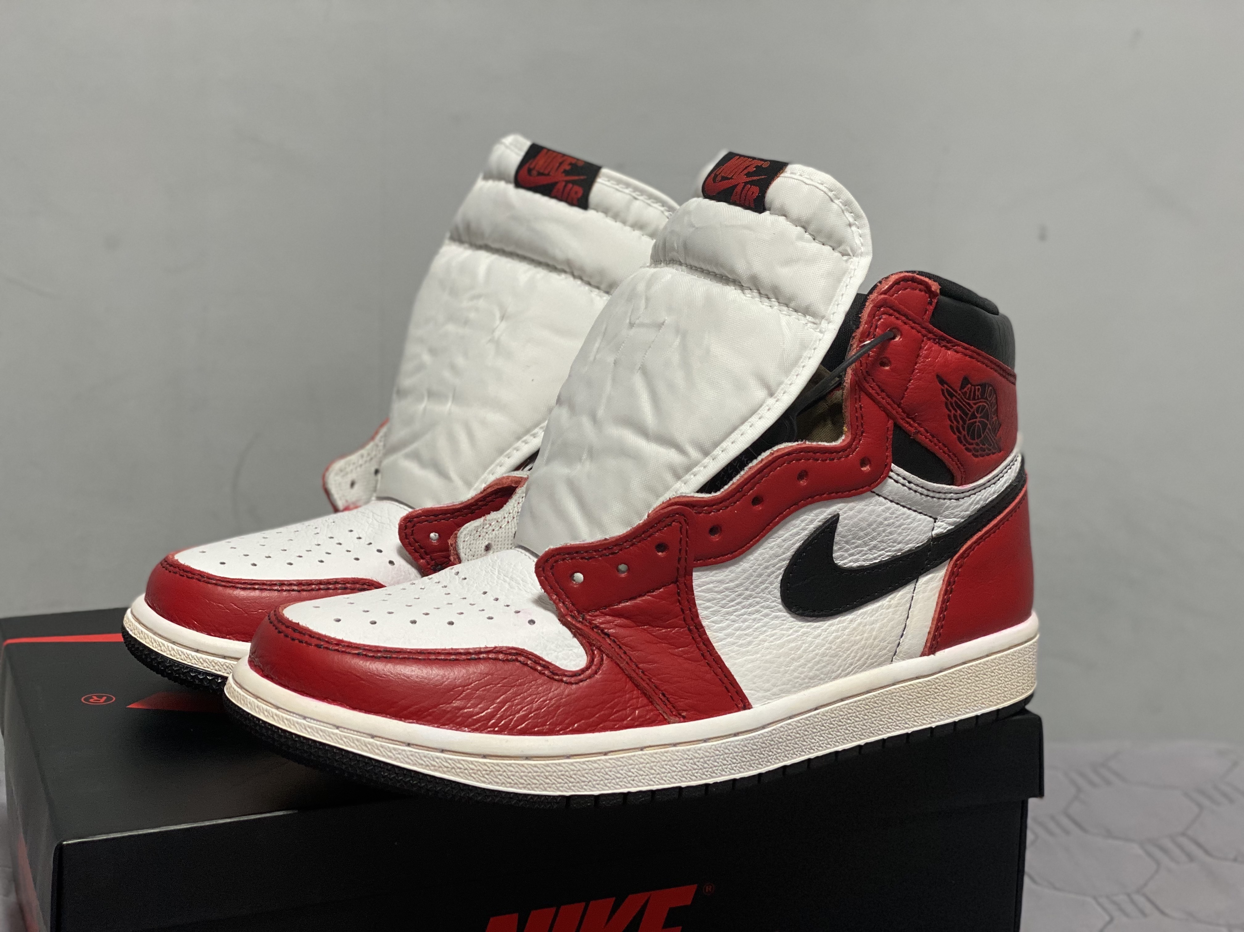 Jordan 1 Retro High OG Light Fusion Red 착용 스타일 - 2