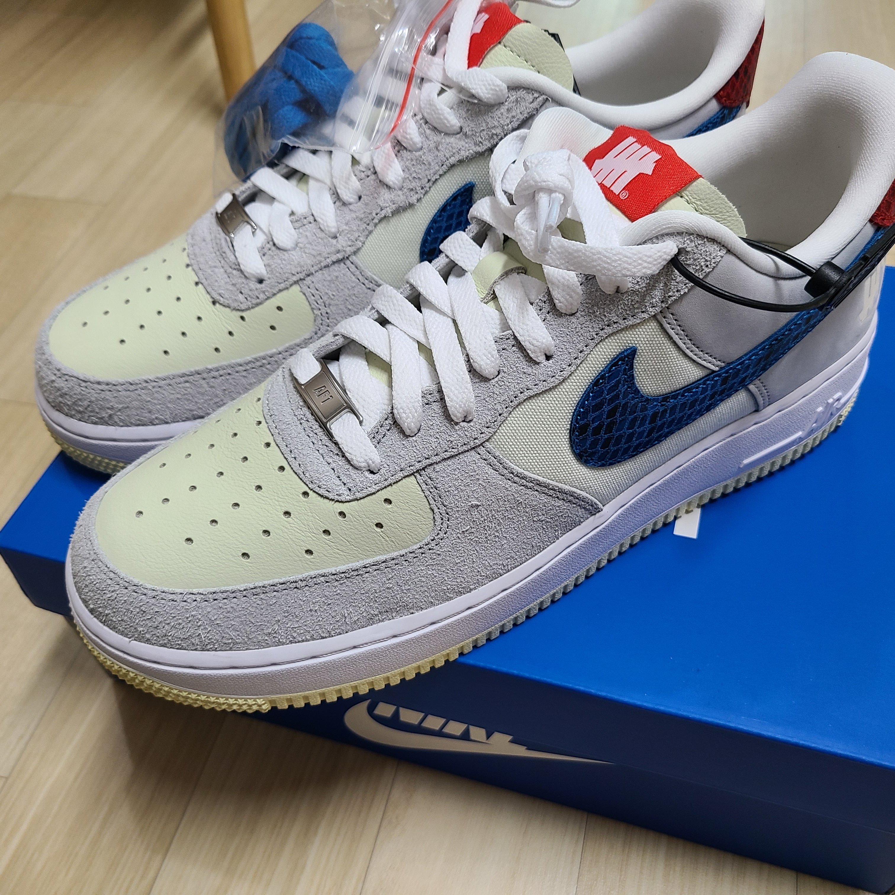Nike x Undefeated Air Force 1 Low SP 5 On It 착용 스타일 - 1