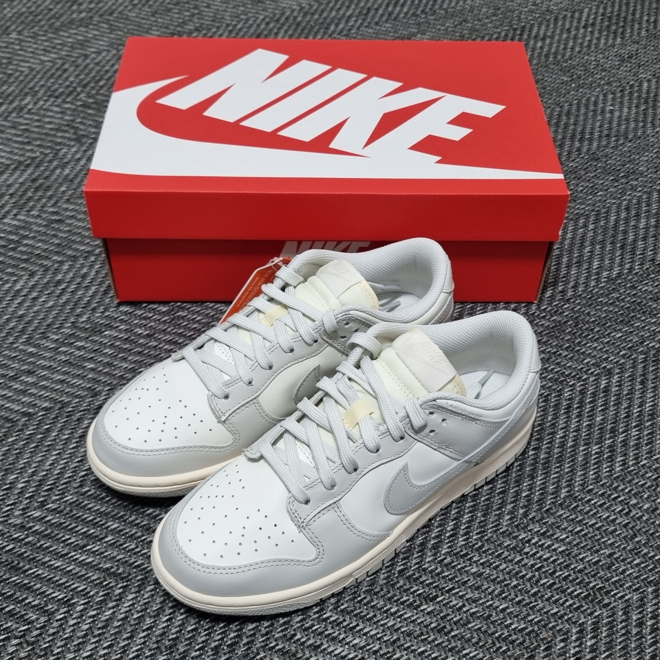 (W) Nike Dunk Low Light Bone 착용 스타일