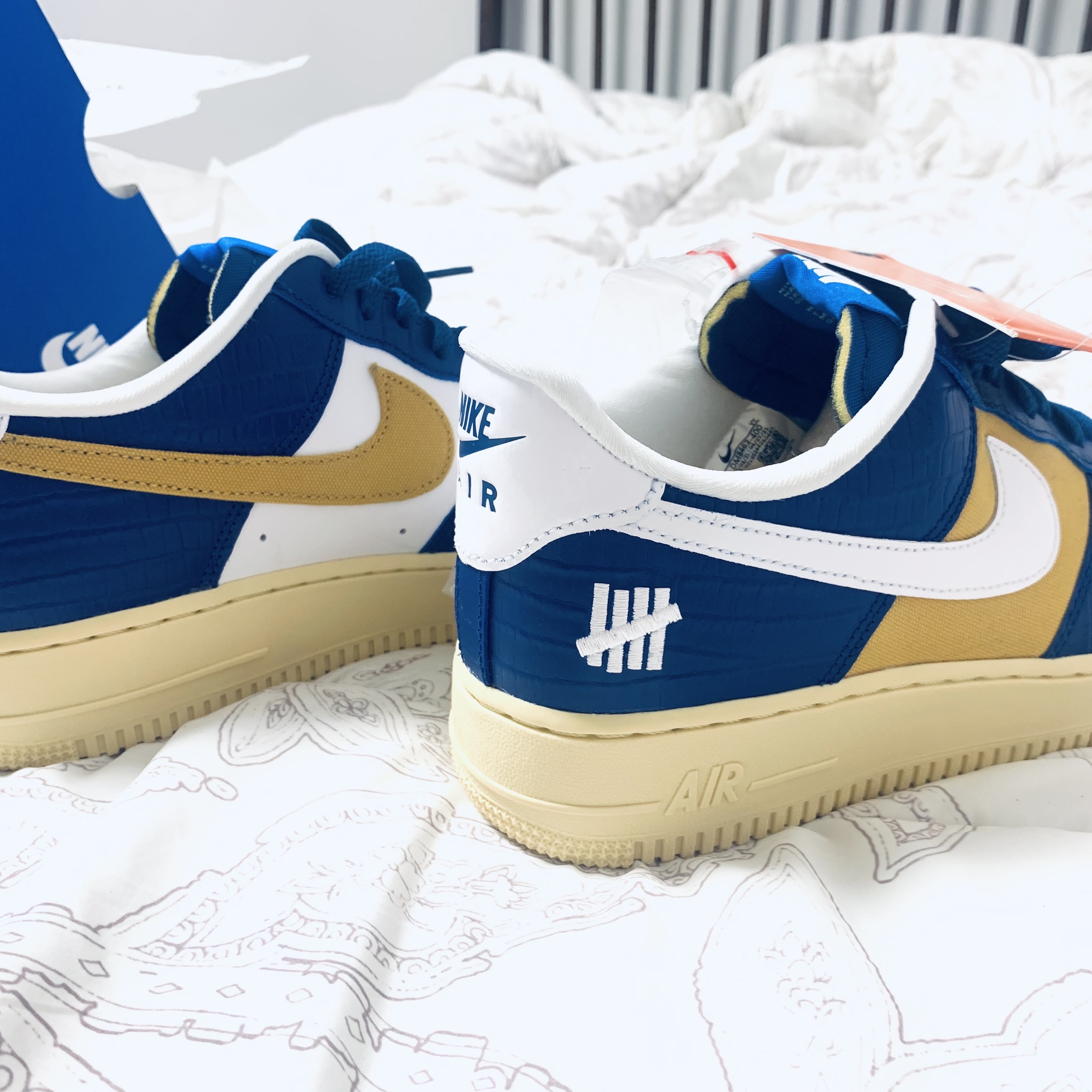 Nike x Undefeated Air Force 1 Low SP 5 On It Court Blue 착용 스타일