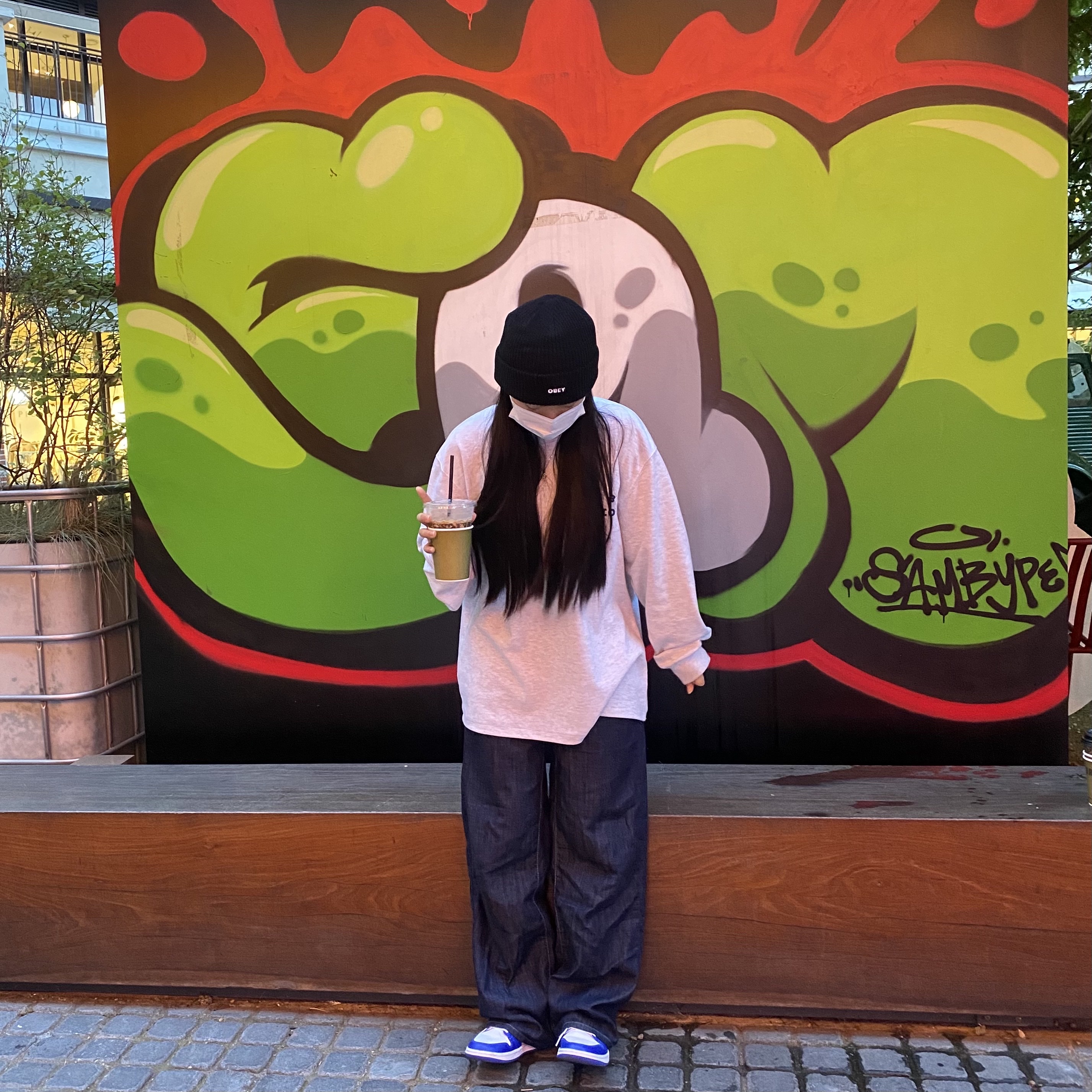 IAB Studio Long Sleeve Light Gray, (W) Jordan 1 Mid White Hyper Royal 착용 스타일 - 3