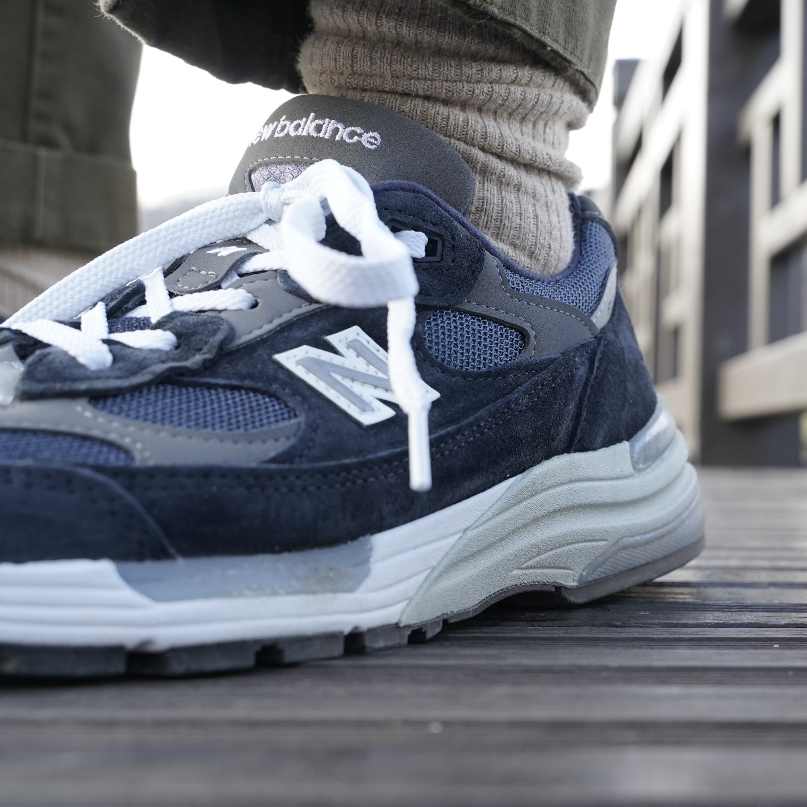 New Balance 992 Made in USA Navy 착용 스타일 - 1