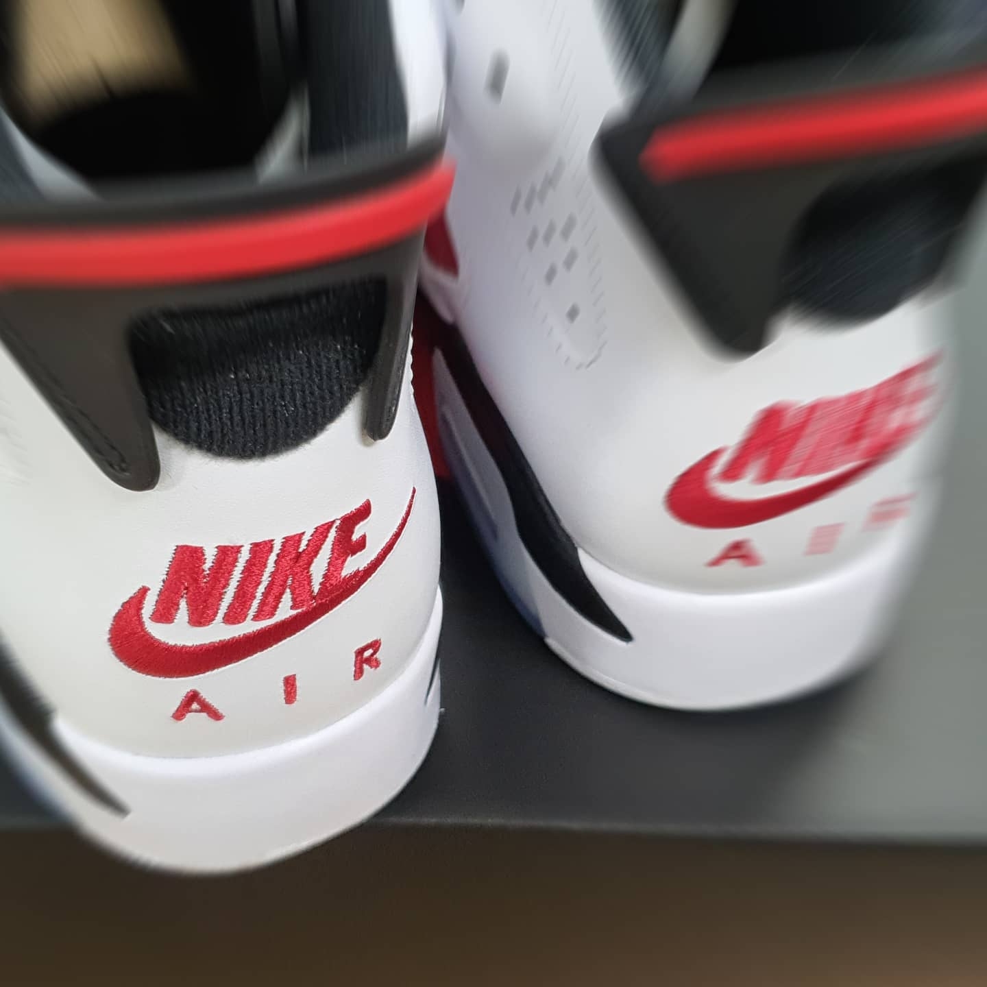 Jordan 6 Retro Carmine 2021 착용 스타일 - 3