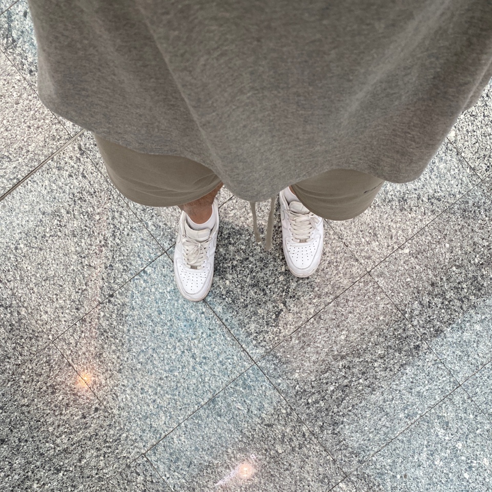 Essentials Sweatshorts Moss - 21SS, Nike Air Force 1 Low Swoosh Pack All-Star 2018 White 착용 스타일